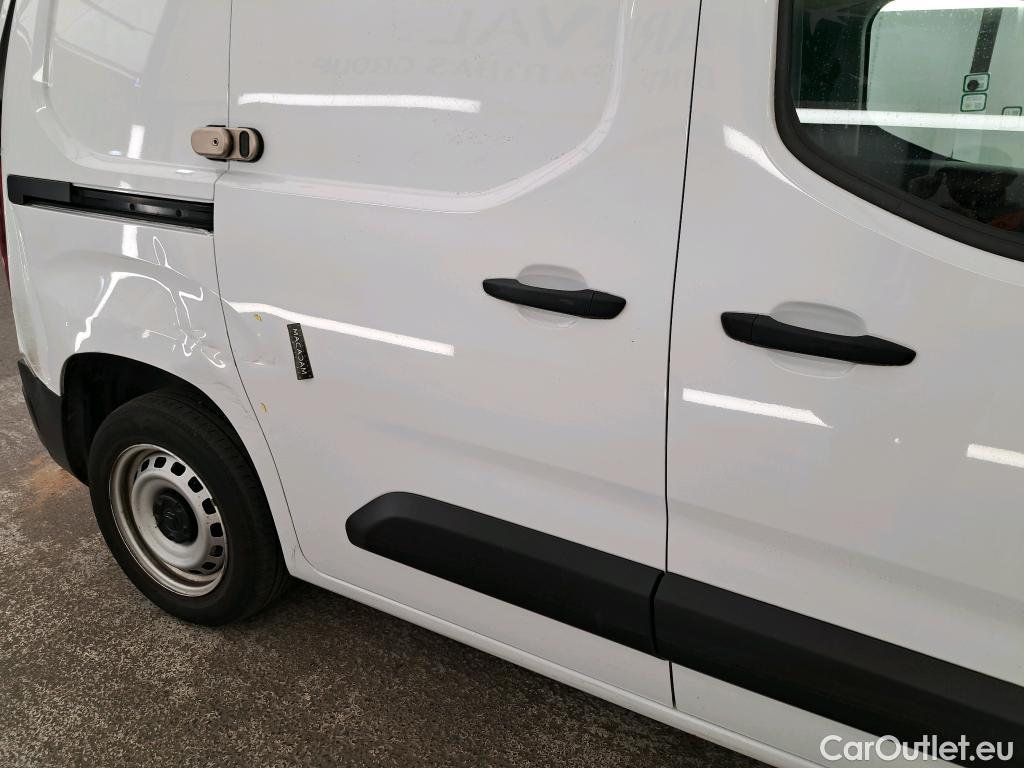  Citroen  Berlingo CITROEN  Van / 2018 / 4P / Fourgonnette Taille M 650kg BlueHDi 100 S&S BVM Club #10