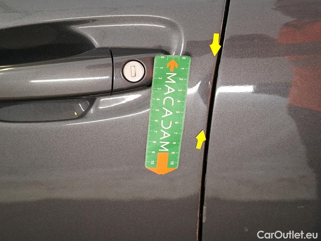 Citroen  C4 Cactus  Feel Business 1.2 PureTech 110CV BVM6 E6dT #15