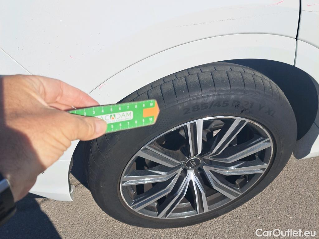  Audi  Q8 AUDI   S line plus 55 TFSIe 380 CV quattro tiptr/ 5P  #1
