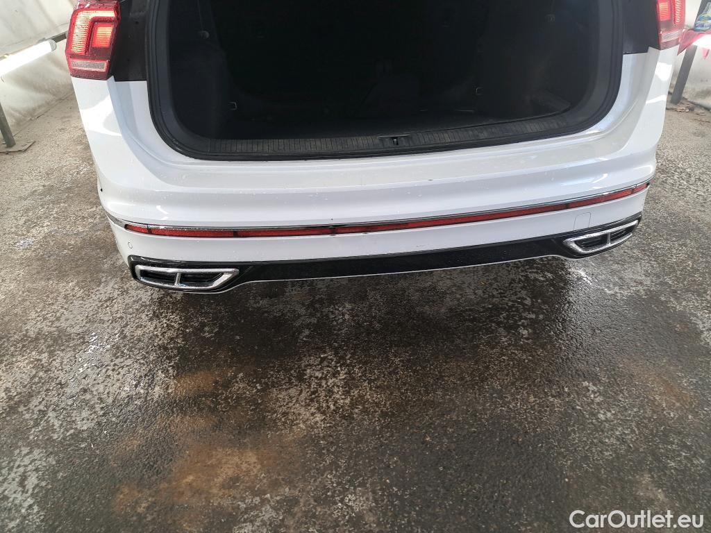  Volkswagen  Tiguan VOLKSWAGEN  / 2020 / 5P / SUV 2.0 TDI 150 DSG7 R-Line #24
