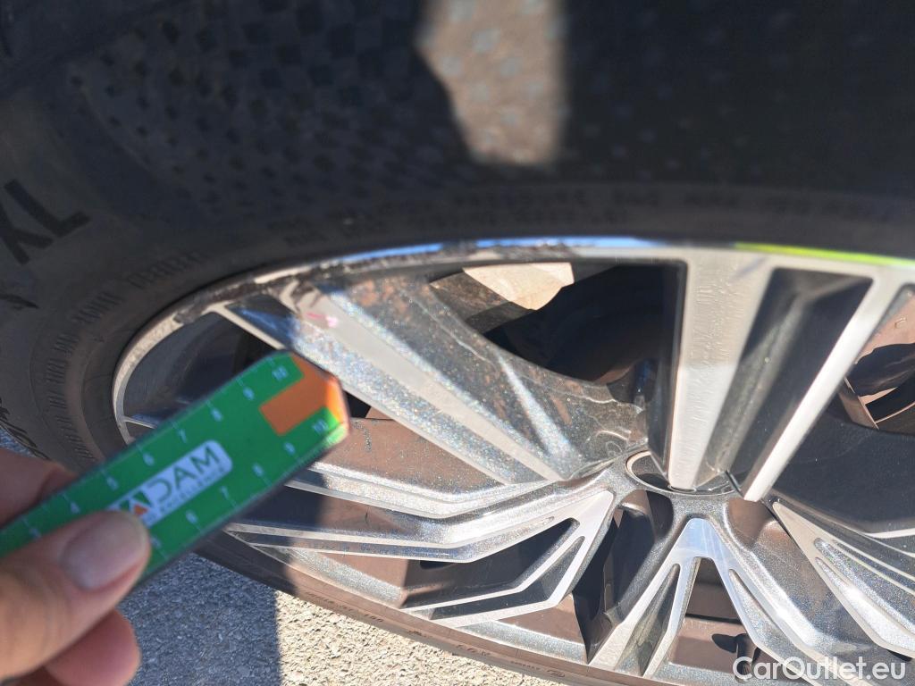  Audi  Q8 AUDI   S line plus 55 TFSIe 380 CV quattro tiptr/ 5P  #12