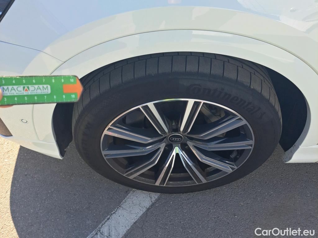  Audi  Q8 AUDI   S line plus 55 TFSIe 380 CV quattro tiptr/ 5P  #7