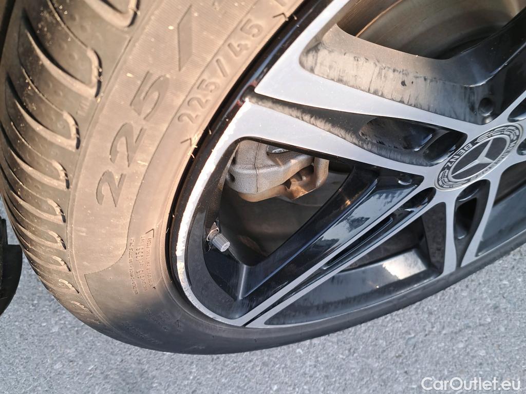  Mercedes  A-Klasse MERCEDES-BENZ Clase A 250 e 220 CV 11 kWh #8