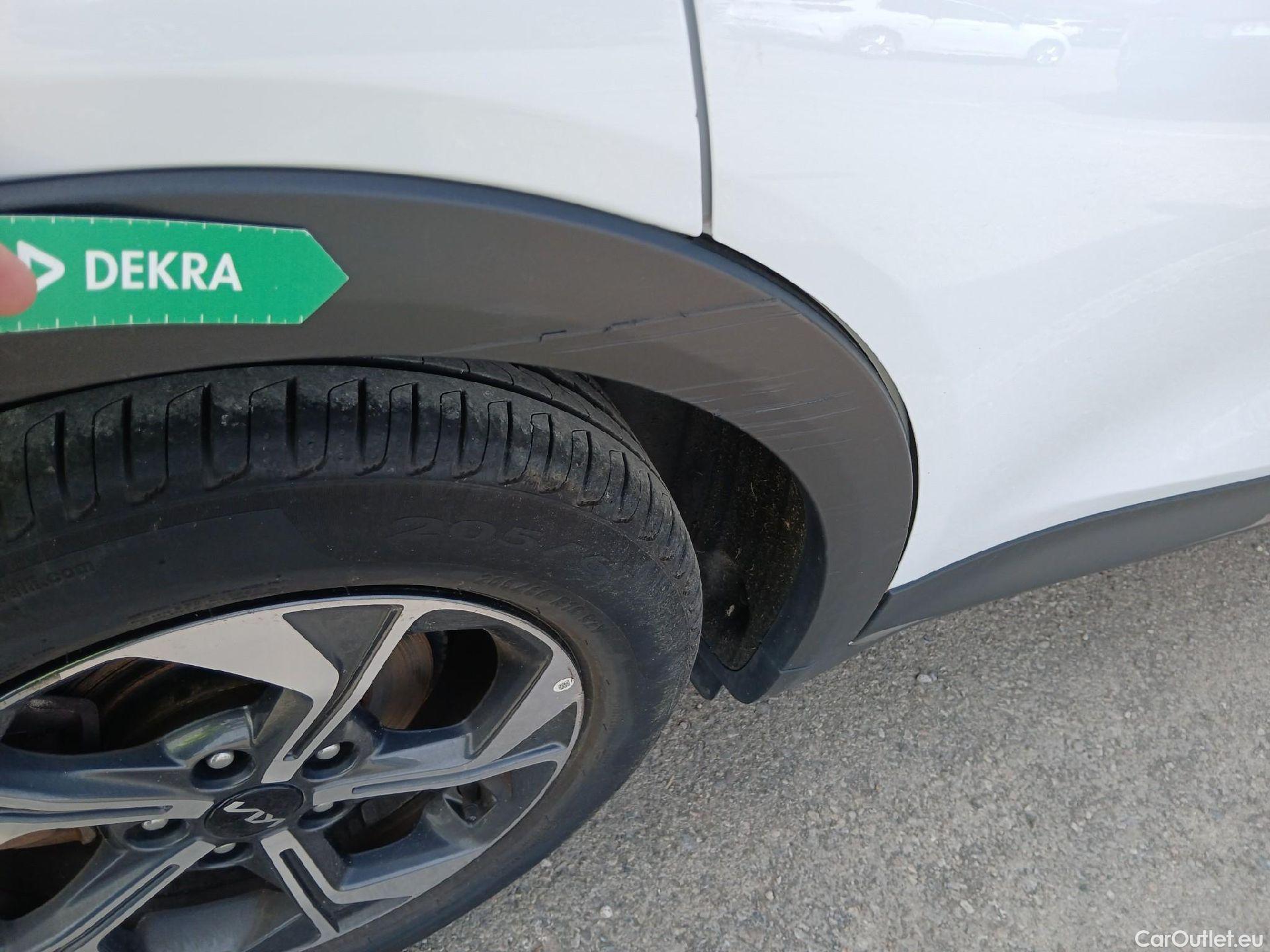  KIA  XCeed KIA  / 2022 / 5P / todoterreno 1.0 T-GDi Drive 88kW (120CV) (AC) #52