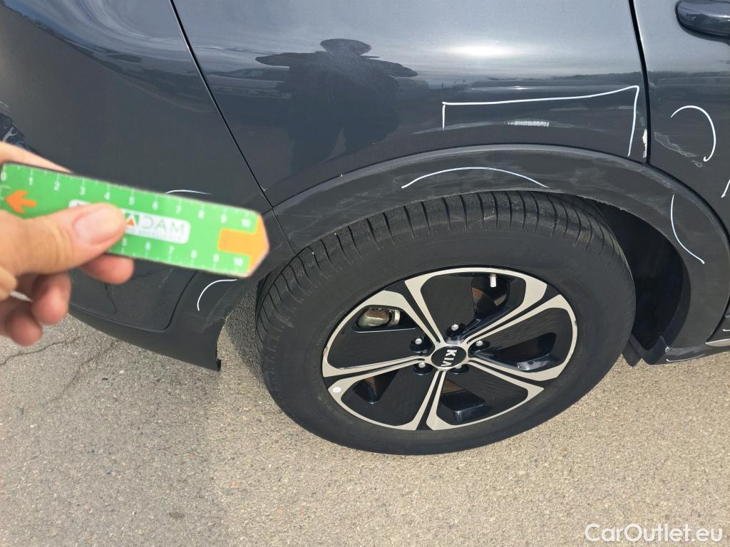  KIA  XCeed KIA  1.6 GDi PHEV 104kW (141CV) eDrive #12