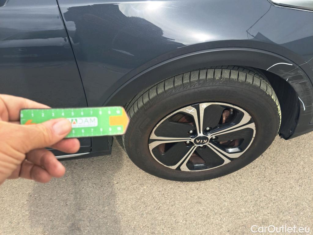  KIA  XCeed KIA  1.6 GDi PHEV 104kW (141CV) eDrive #16