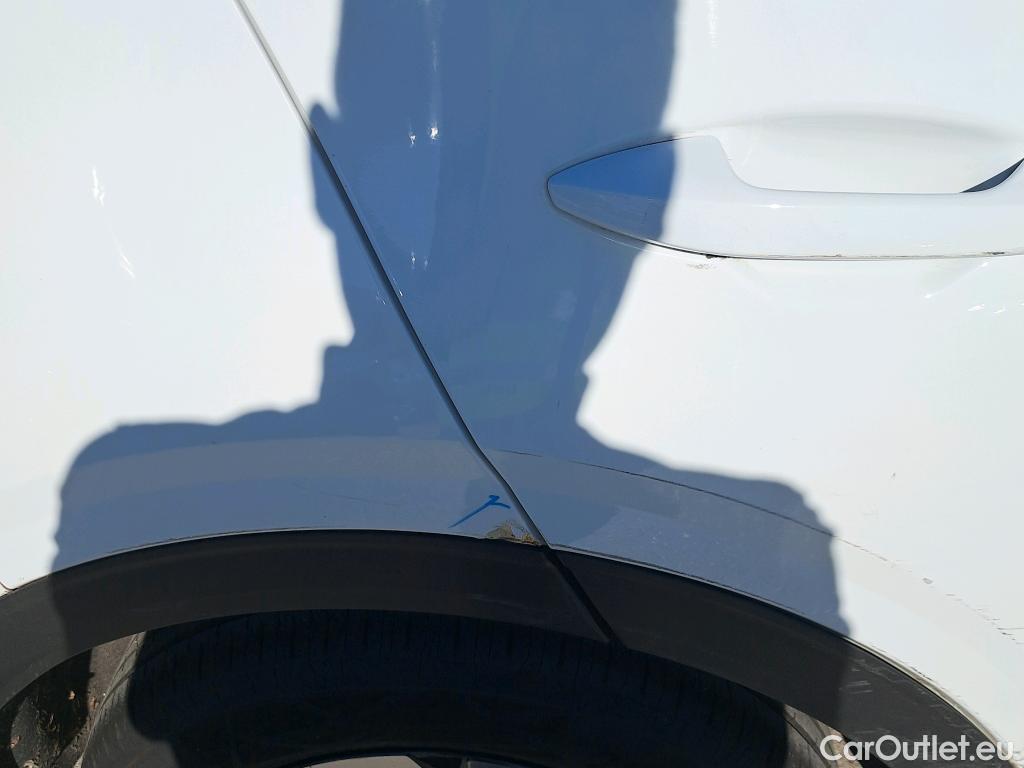  KIA  Sportage KIA  / 2022 / 5P / todoterreno 1.6 T-GDi MHEV 110kW (150CV) Drive 4x2 #13