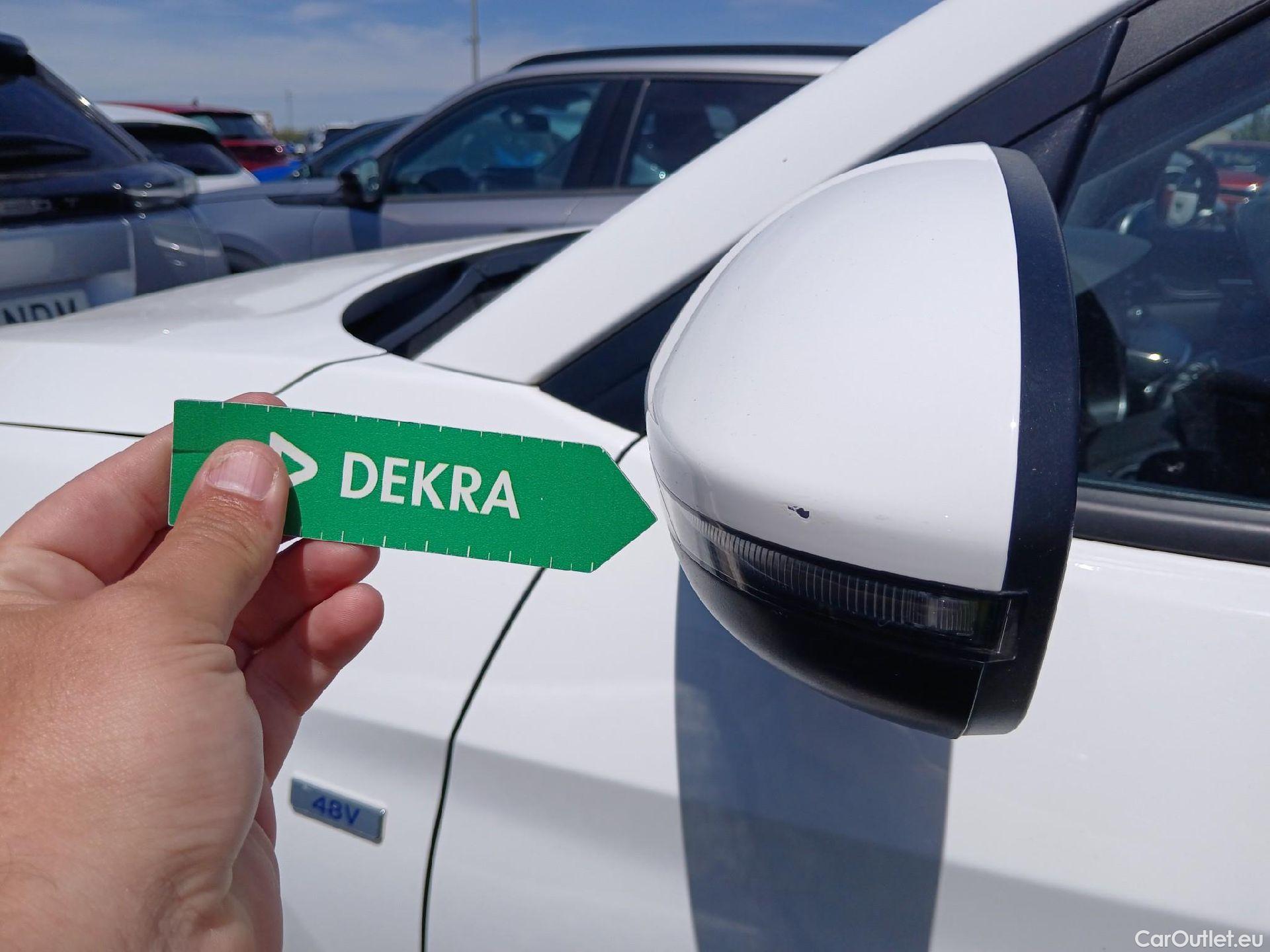  Hyundai  Tucson HYUNDAI  / 2018 / 5P / todoterreno 1.6 CRDI 85kW (116CV) 48V SLE 4X2(SP)(SL) #16