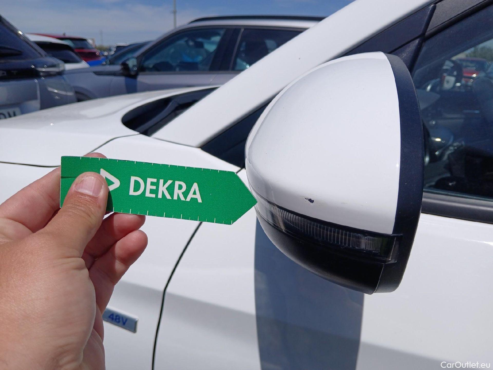  Hyundai  Tucson HYUNDAI  / 2018 / 5P / todoterreno 1.6 CRDI 85kW (116CV) 48V SLE 4X2(SP)(SL) #17