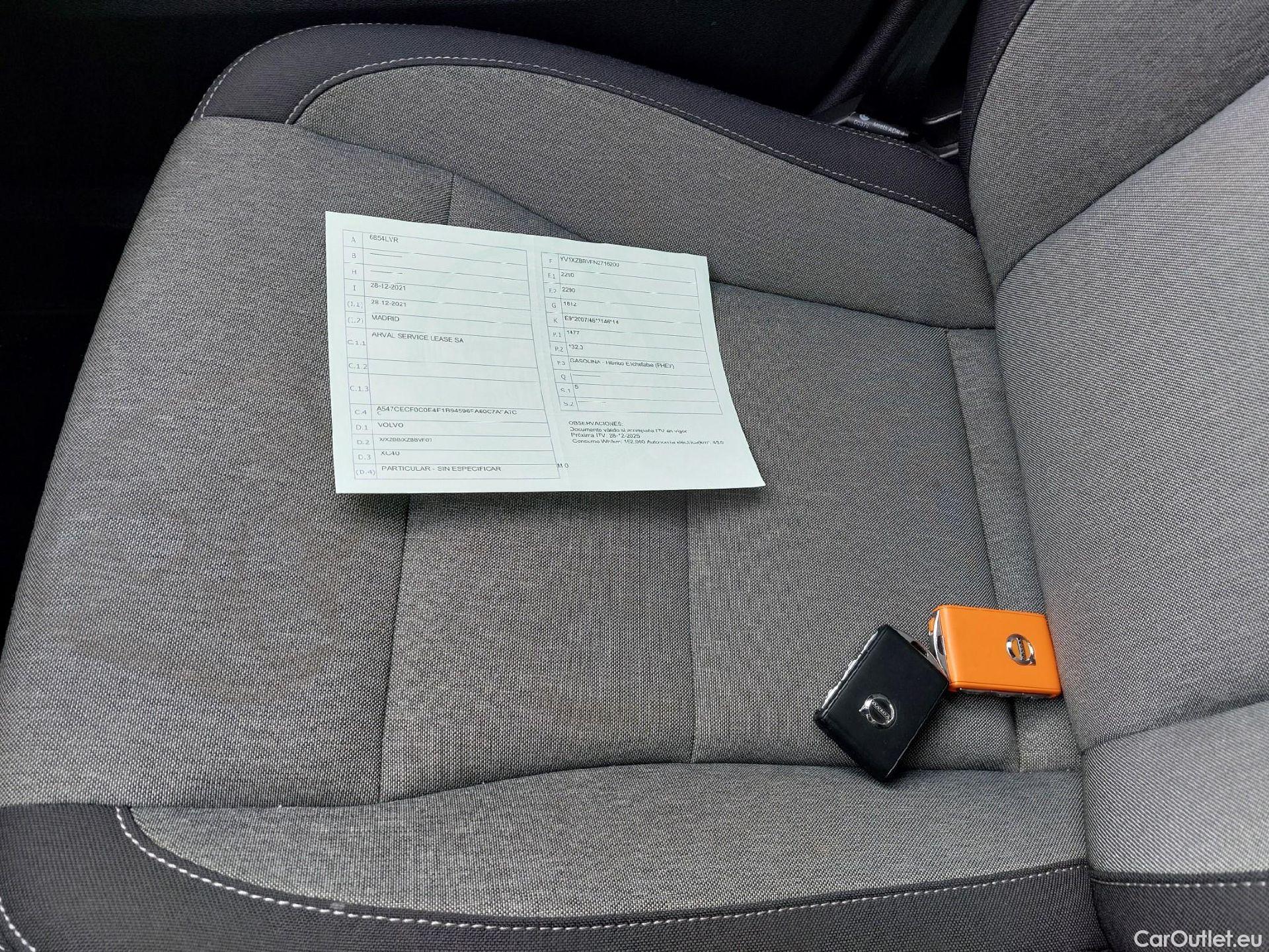  Volvo  XC 40 VOLVO XC40 todoterreno 1.5 T5 Twin Recharge Inscription Ex Auto 260 CV 10 kWh #2