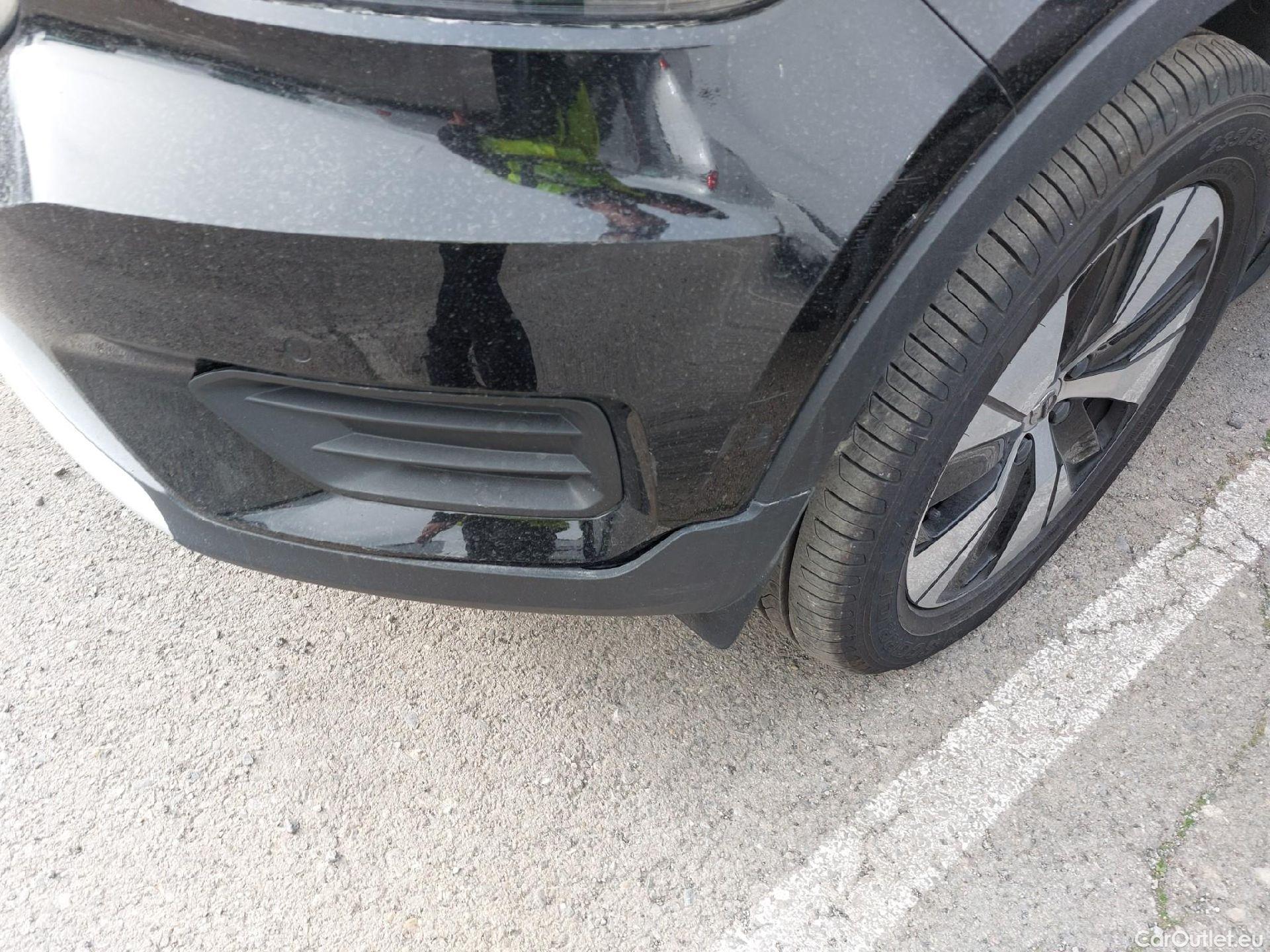  Volvo  XC 40 VOLVO XC40 todoterreno 1.5 T5 Twin Recharge Inscription Ex Auto 260 CV 10 kWh #3