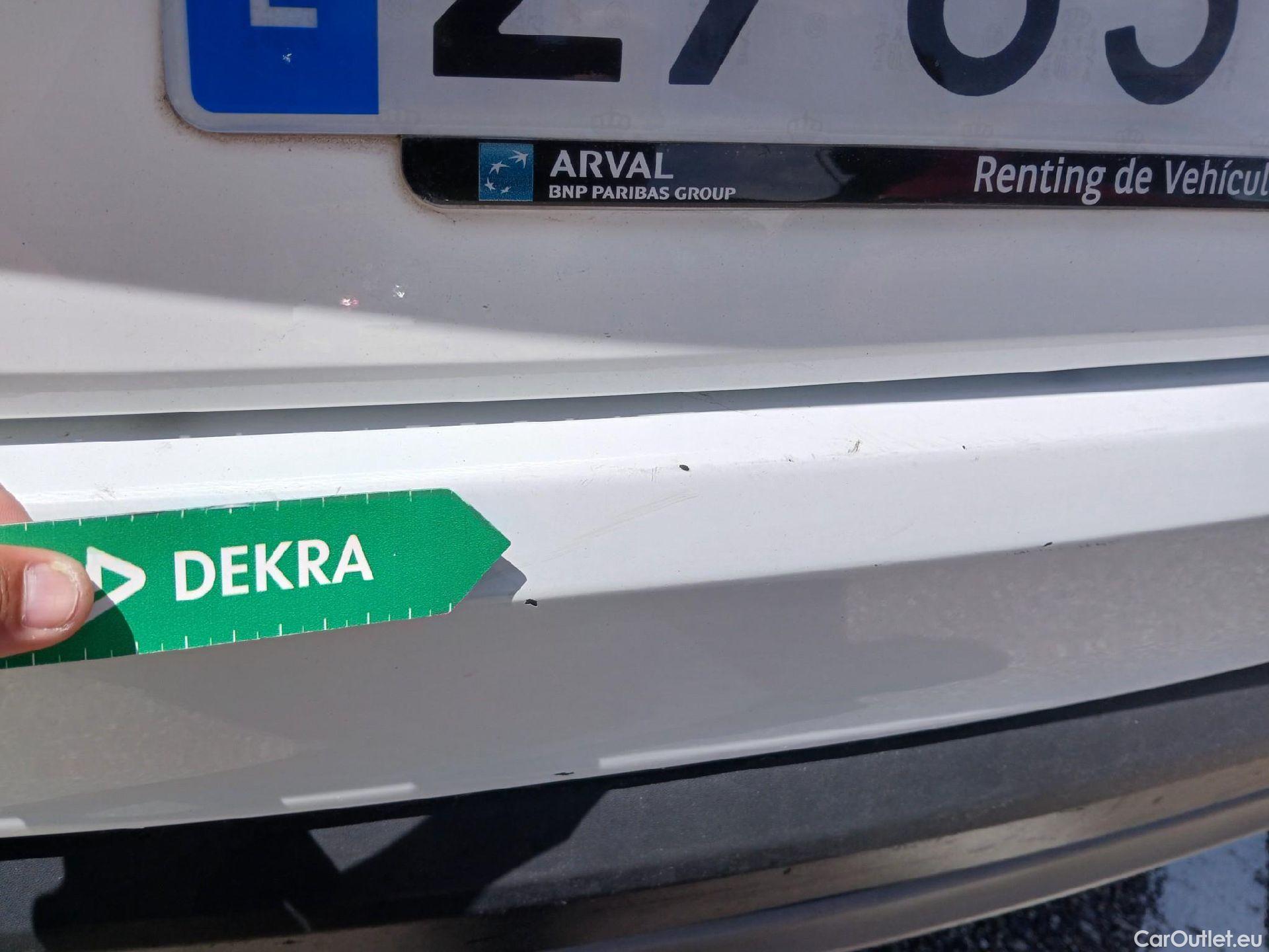  Hyundai  Tucson HYUNDAI  / 2018 / 5P / todoterreno 1.6 CRDI 85kW (116CV) 48V SLE 4X2(SP)(SL) #23