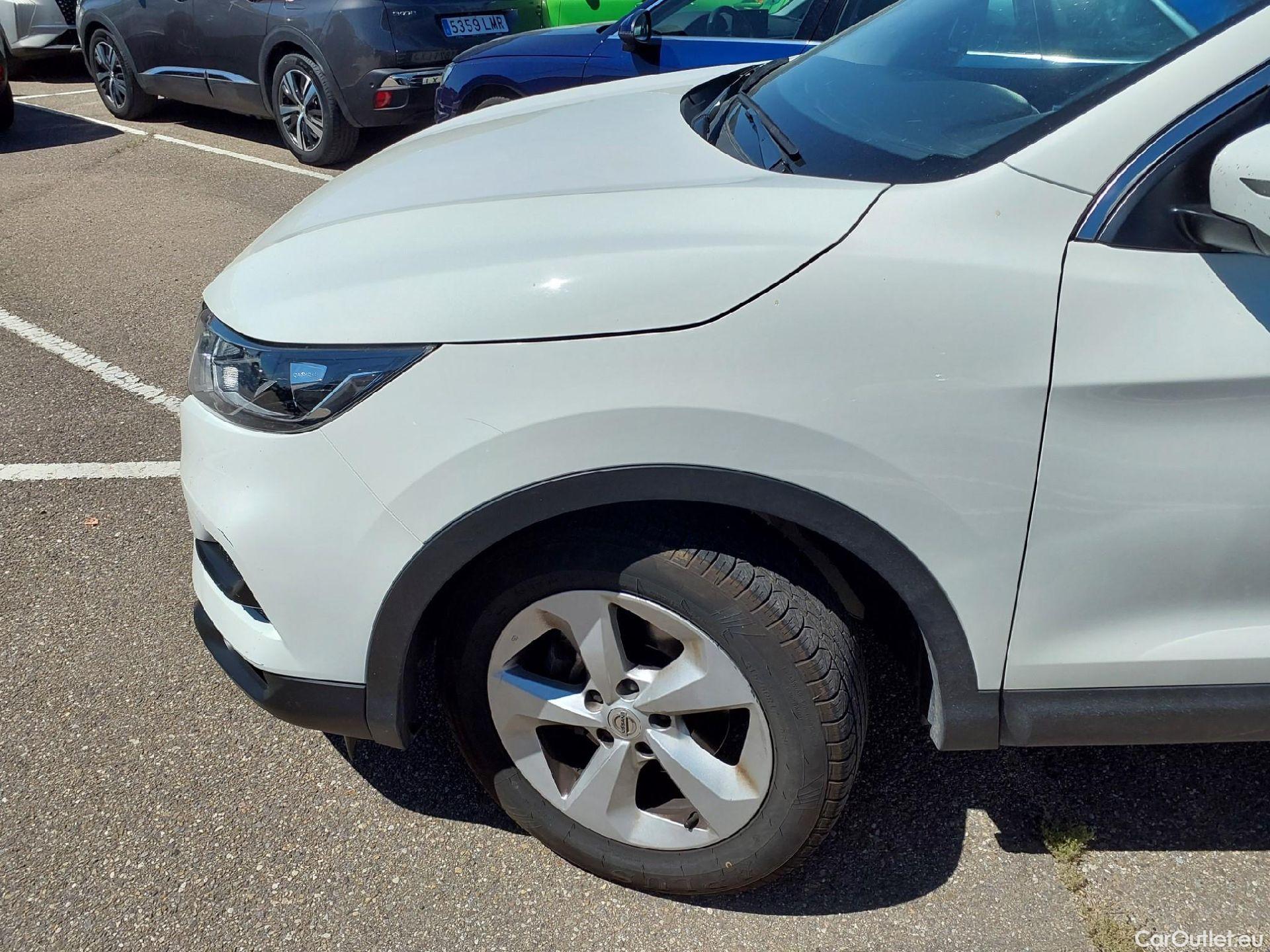  Nissan  Qashqai NISSAN  / 5P / DIG-T 140 CV E6D ACENTA #4