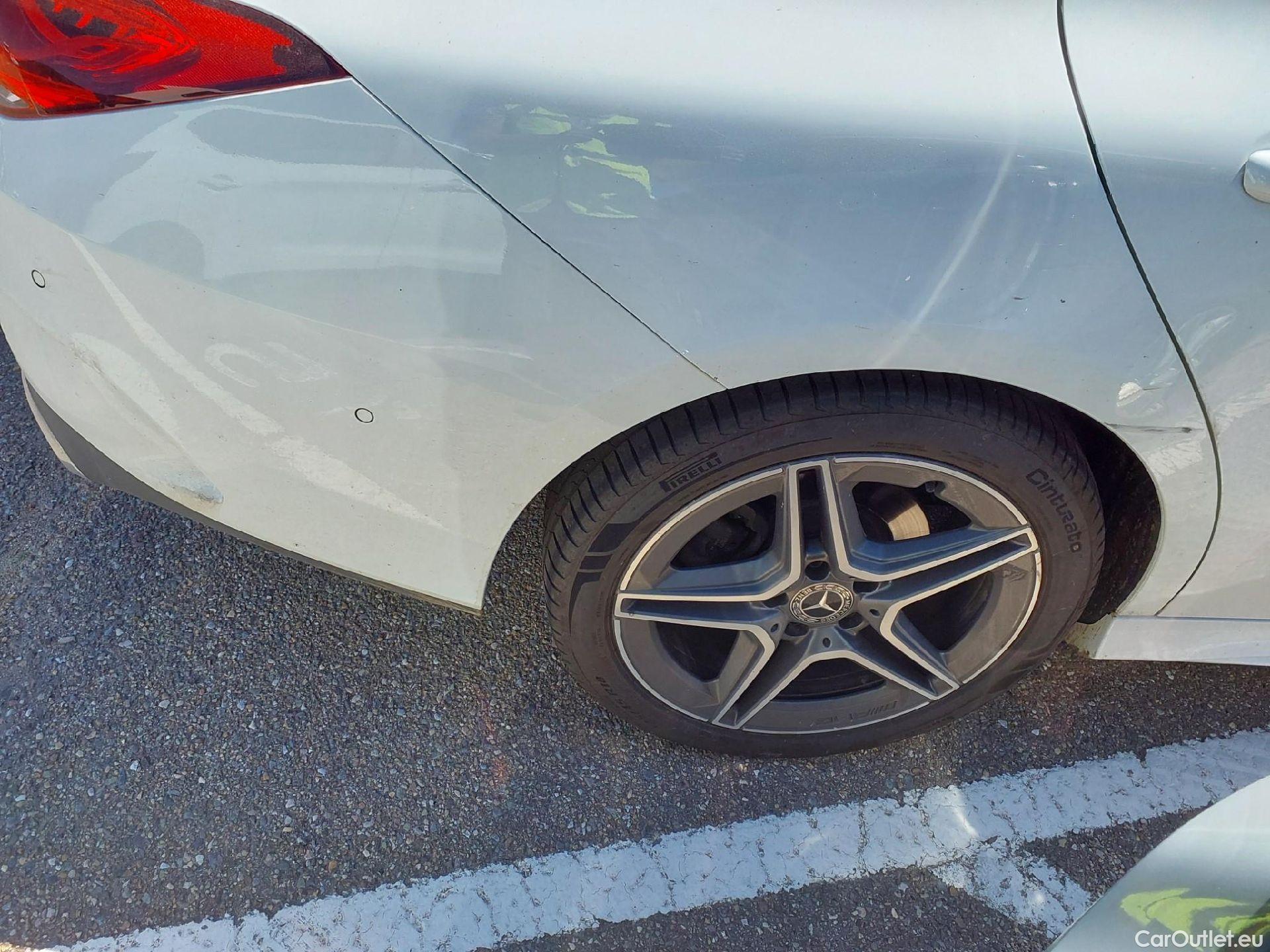  Mercedes  CLA-Klasse MERCEDES-BENZ CLA / 2019 / 5P / familiar CLA 200 D DCT Shooting Brake #11