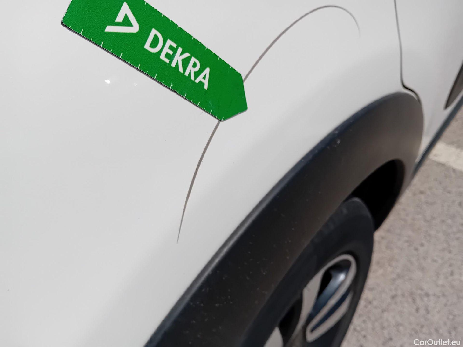 Citroen  C3 CITROEN  / 2020 / 5P / berlina con portón PureTech 60KW (83CV) Feel Pack #14