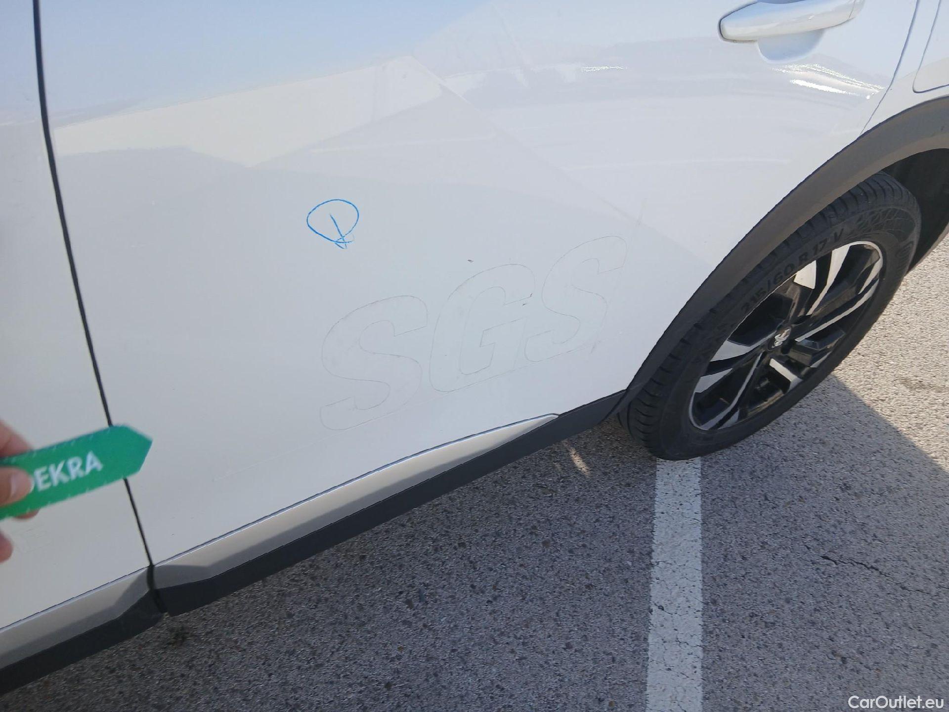  Peugeot  2008 PEUGEOT  / 2019 / 5P / todoterreno Allure BlueHDI 81kW (110CV) #18