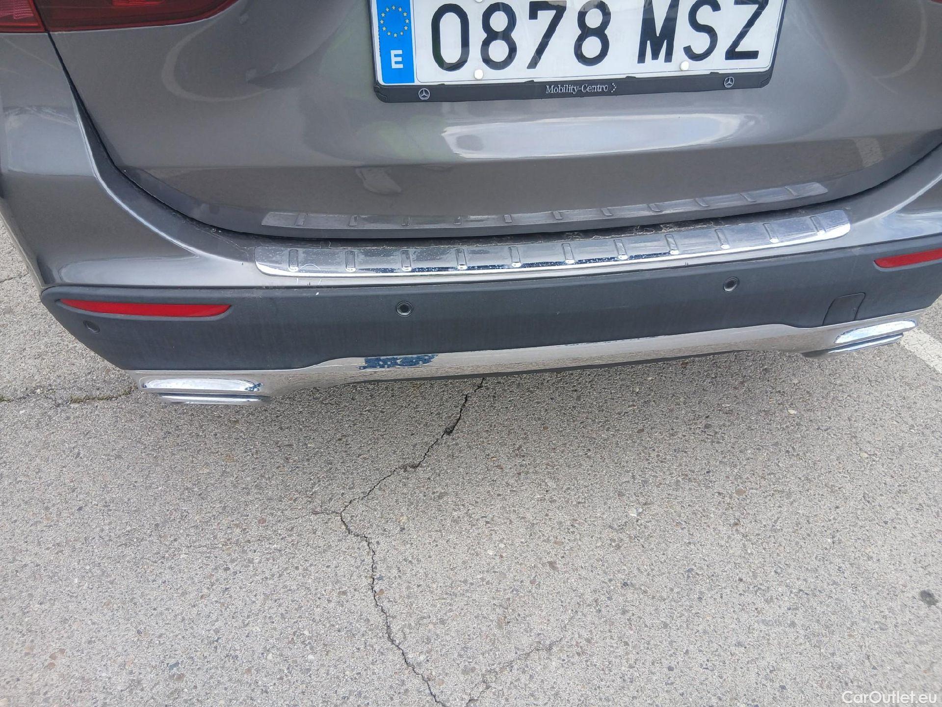  Mercedes  GLA MERCEDES-BENZ  / 2023 / 5P / todoterreno  200 D (AC)  #8