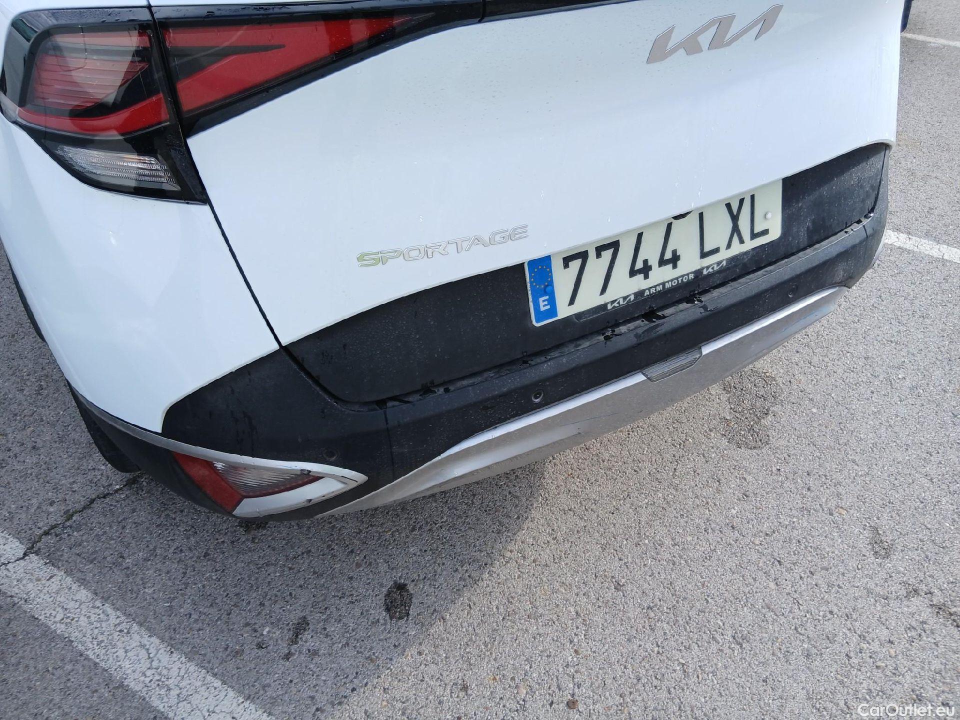  KIA  Sportage KIA  / 2022 / 5P / todoterreno 1.6 T-GDi MHEV 110kW (150CV) Drive 4x2 #10