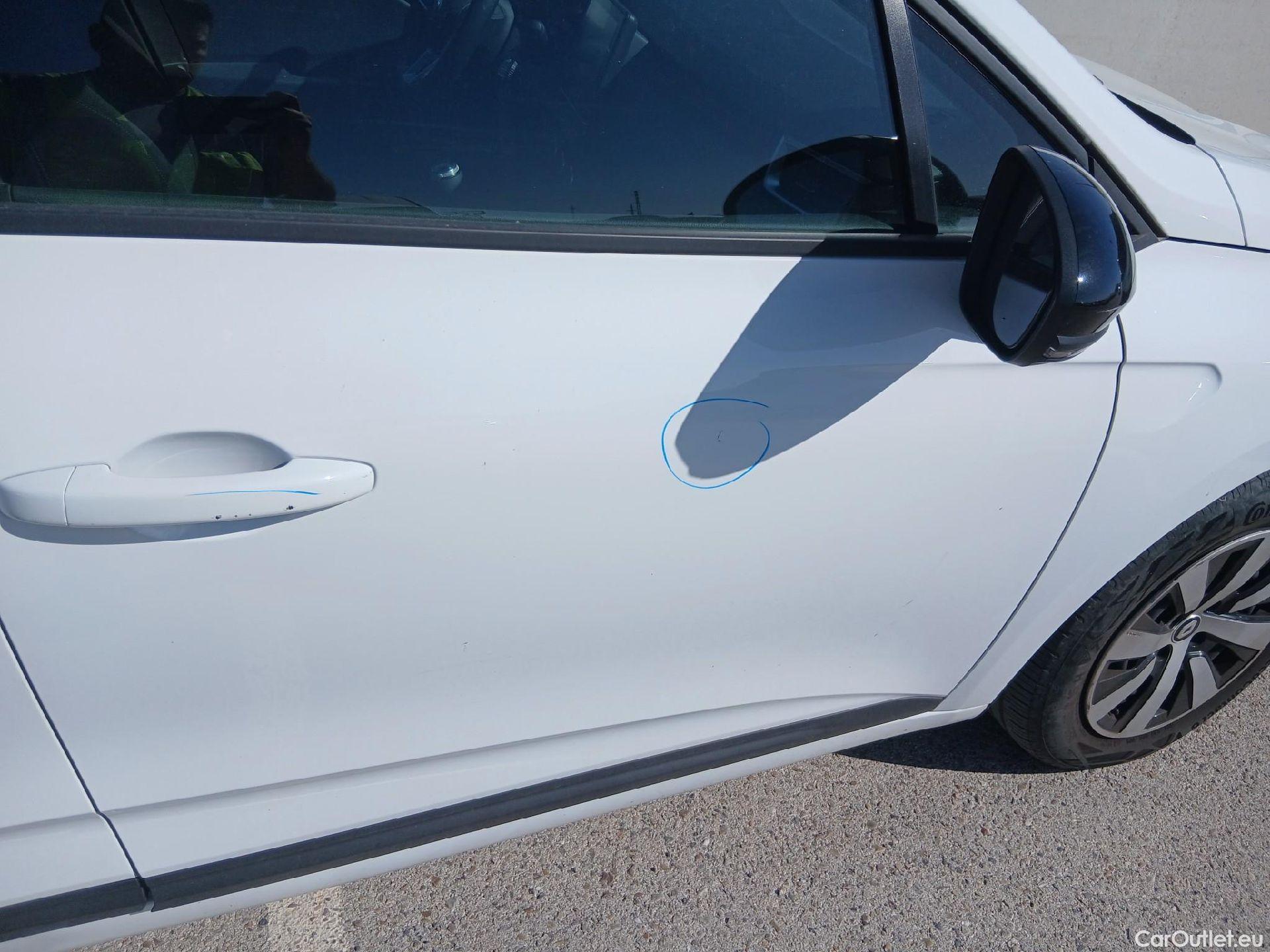  Renault  Clio RENAULT  / 5P / Equilibre Blue dCi 100 CV #29