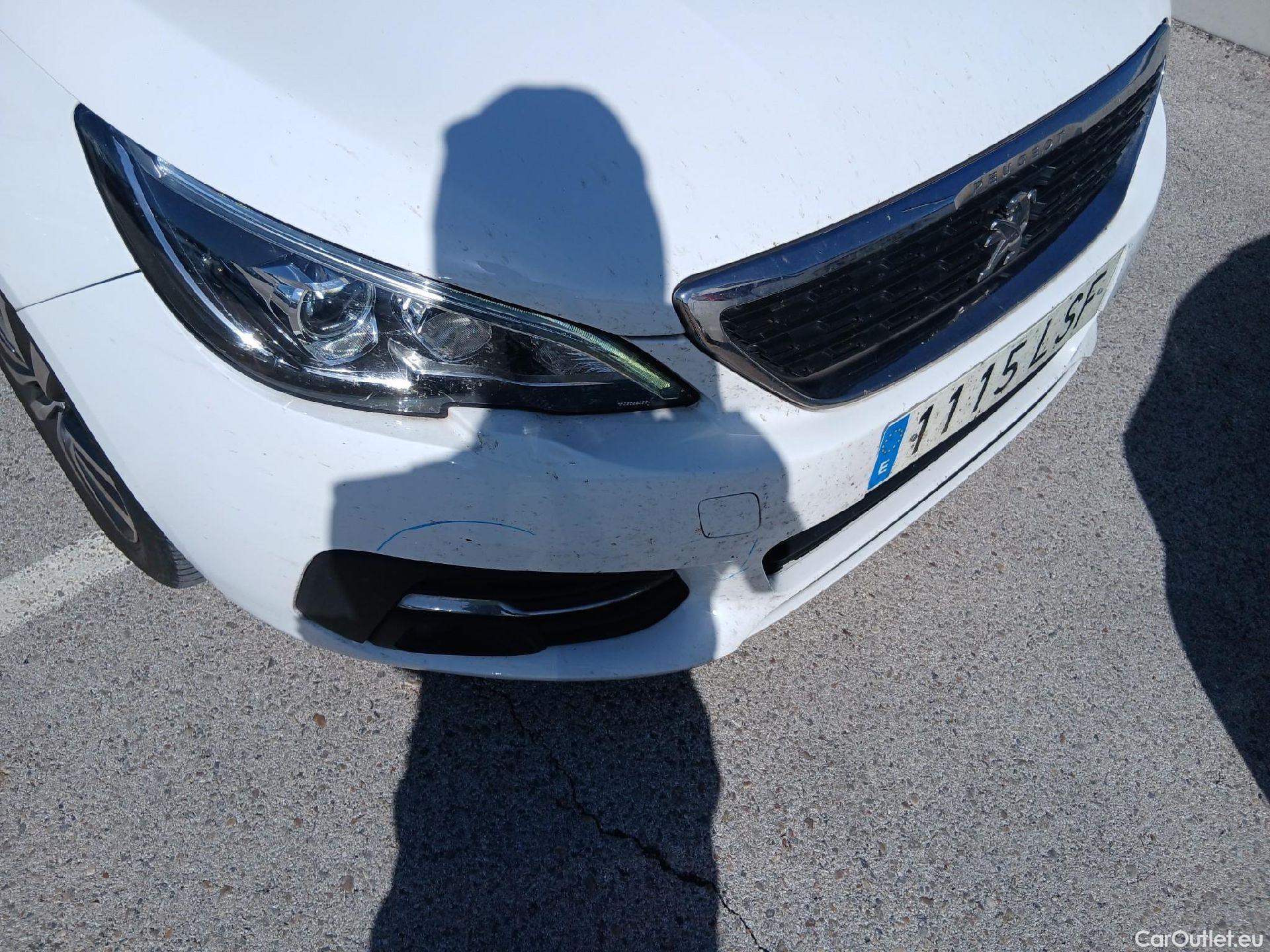  Peugeot  308 PEUGEOT  / 5P / Style BlueHDi 130 CV #8