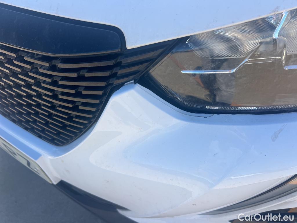  Peugeot  2008 PEUGEOT  / 2019 / 5P / todoterreno Active Puretech 100 S&S BVM6 #3