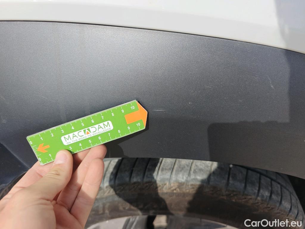  Hyundai  Konna HYUNDAI Kona 1.6 GDI HEV SLE DCT 100 CV  #81