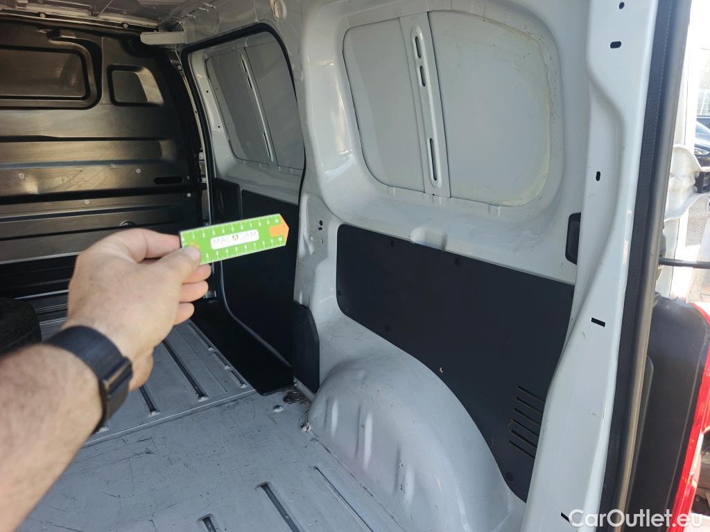  Citroen  Jumpy CITROEN  / 2016 / 4P / furgón Furgón Talla M BlueHDi 100 S&S 6v #33