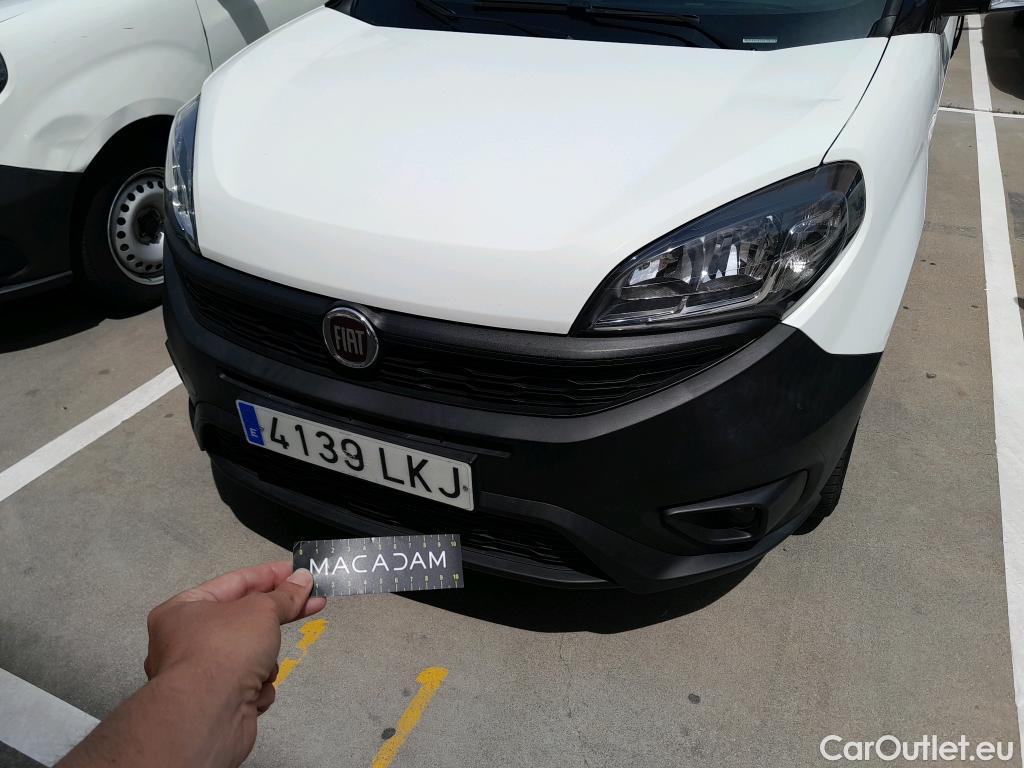 Fiat  Doblo FIAT Doblò Cargo/2015/3P/furgón derivado de turismo Cargo Base Plus 1.4 Tjet 89kW GNC  #30