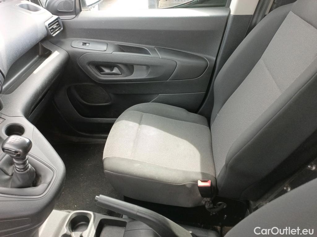  Citroen  Berlingo CITROEN  / 2018 / 3P / furgón derivado de turismo Talla M BlueHDi 100 CONTROL (AC2) #32