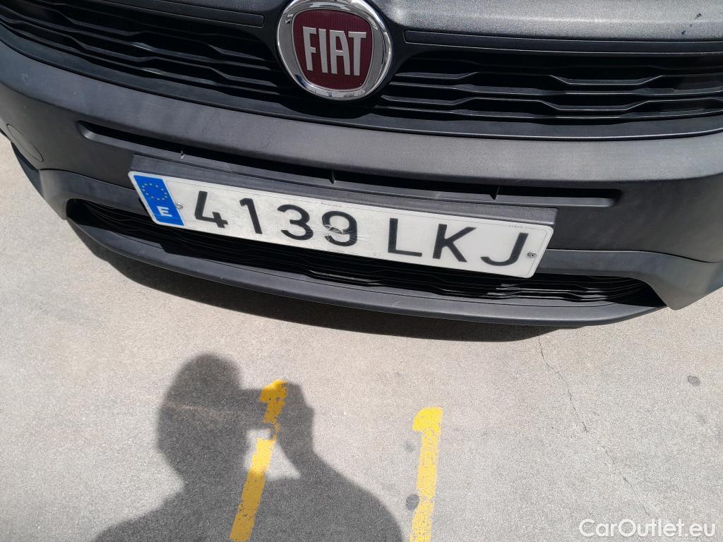  Fiat  Doblo FIAT Doblò Cargo/2015/3P/furgón derivado de turismo Cargo Base Plus 1.4 Tjet 89kW GNC  #31