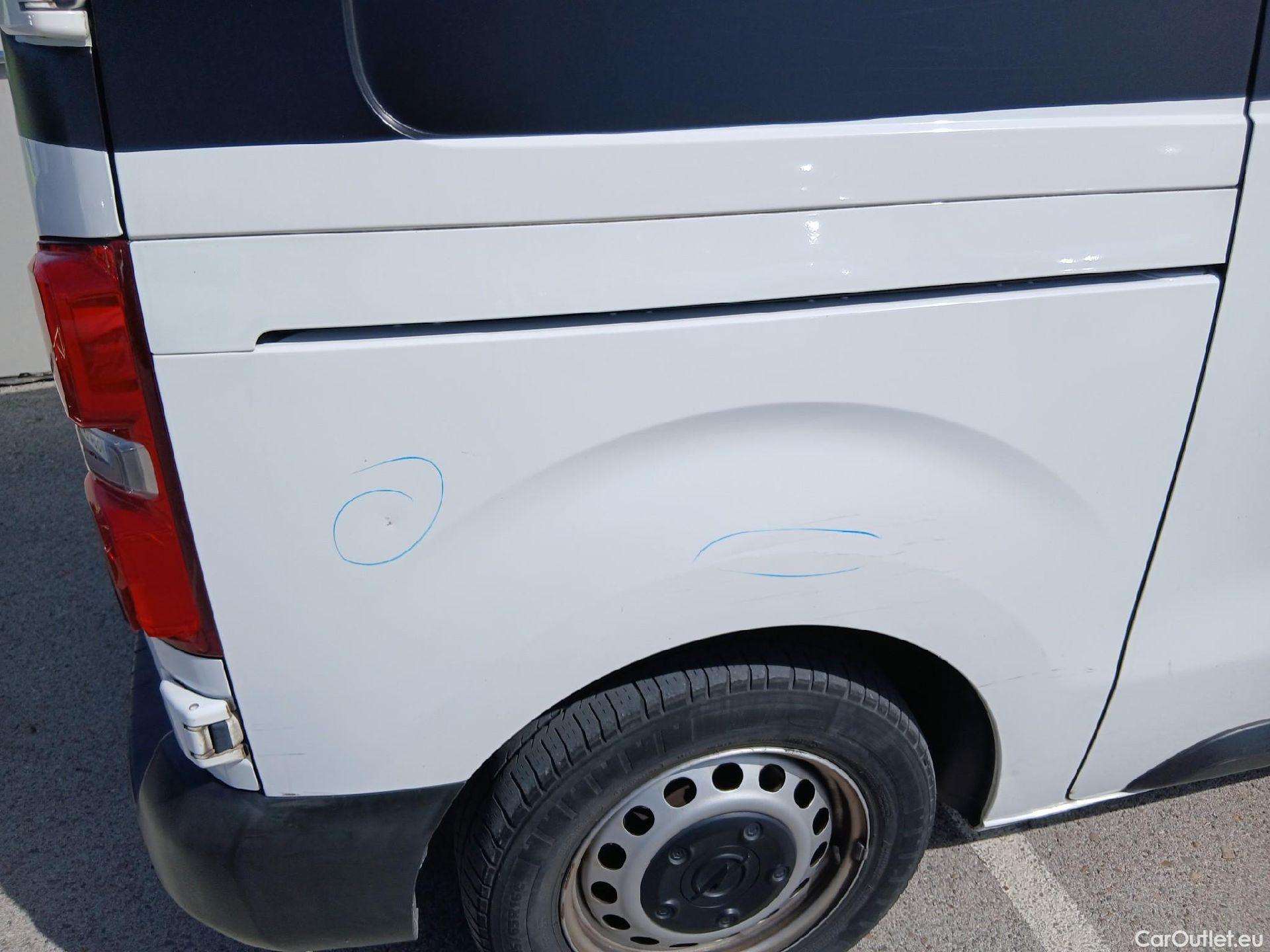  Opel  Vivaro OPEL  / 2019 / 4P / furgón 1.5 Diésel 88kW (120CV) M Std Select #38