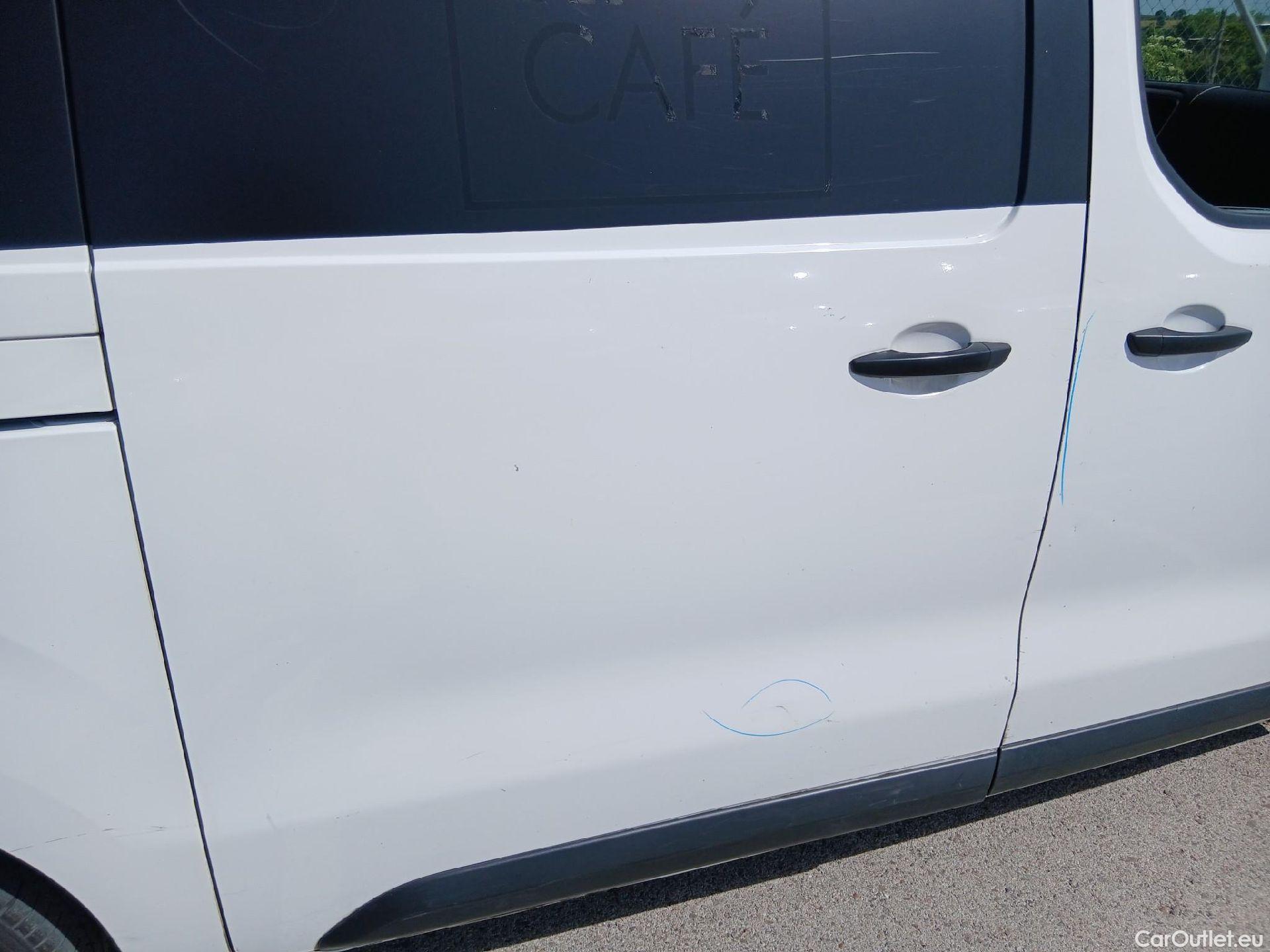  Opel  Vivaro OPEL  / 2019 / 4P / furgón 1.5 Diésel 88kW (120CV) M Std Select #39