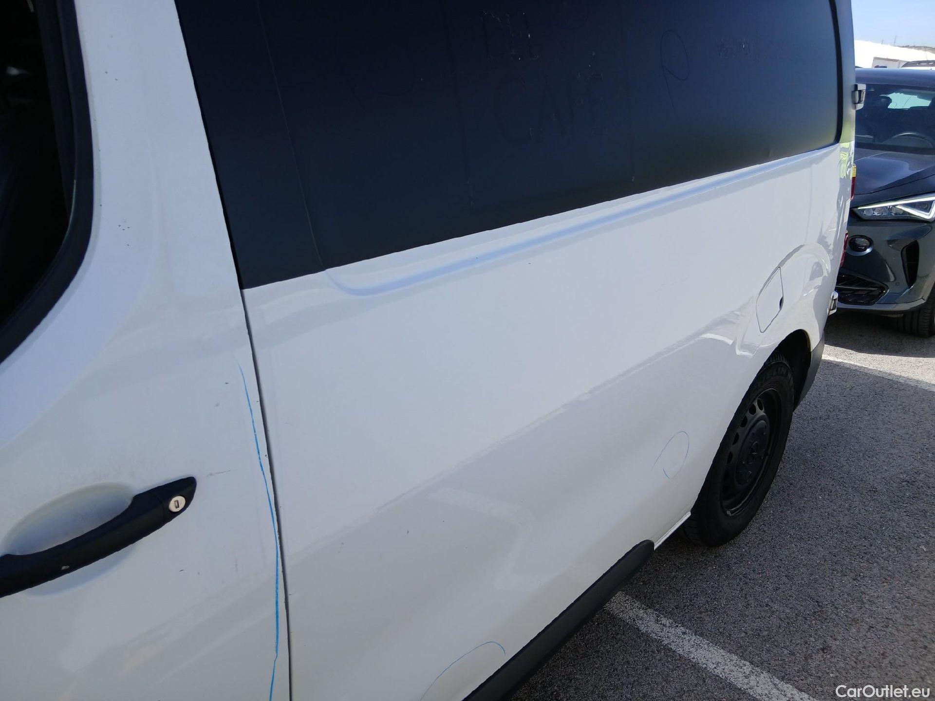  Opel  Vivaro OPEL  / 2019 / 4P / furgón 1.5 Diésel 88kW (120CV) M Std Select #15