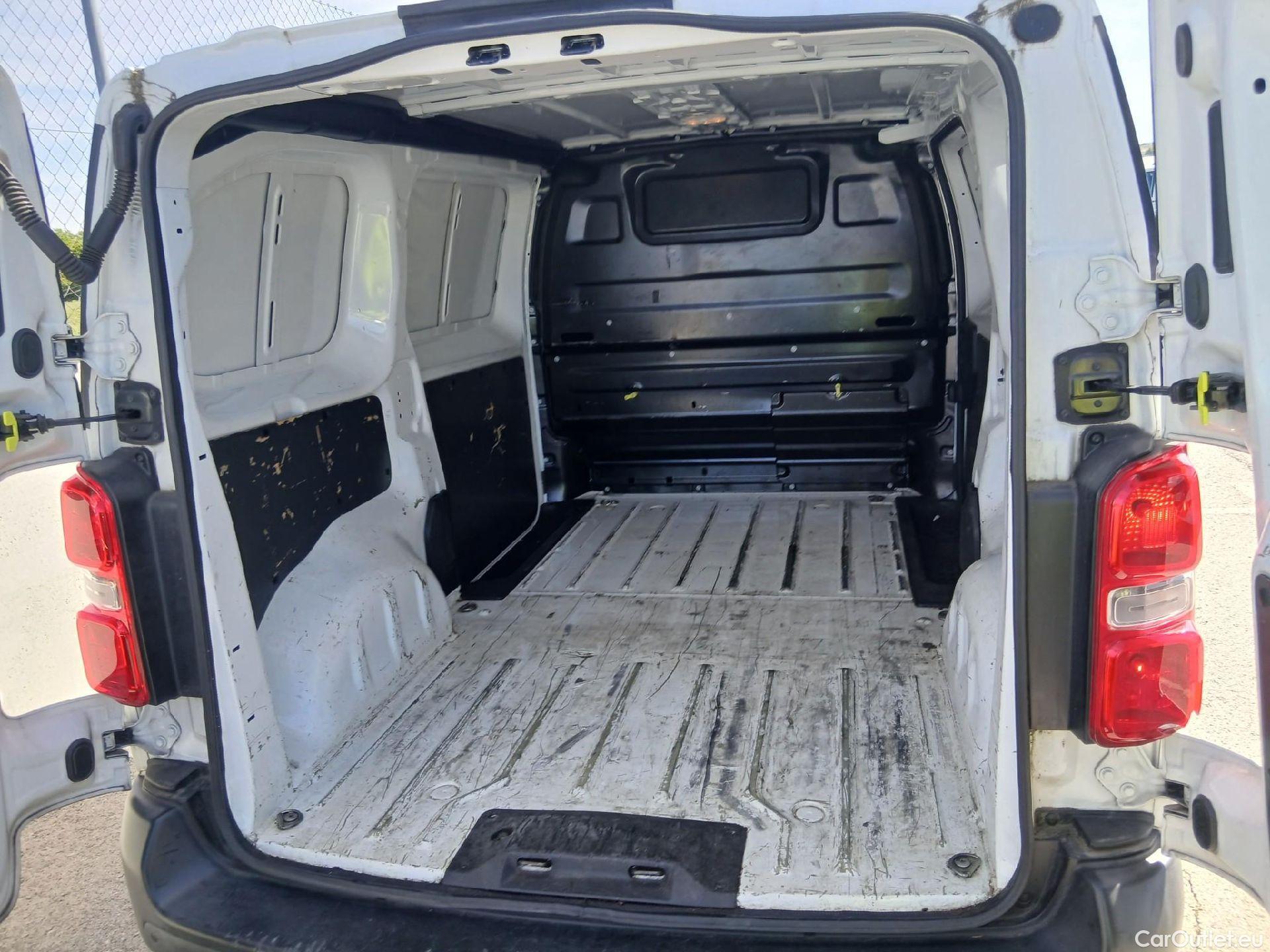  Opel  Vivaro OPEL  / 2019 / 4P / furgón 1.5 Diésel 88kW (120CV) M Std Select #36