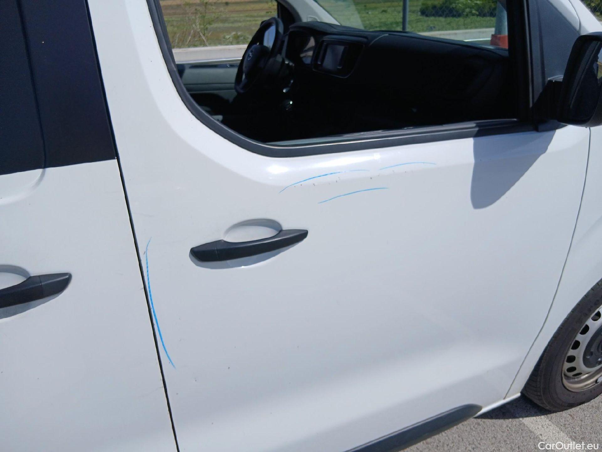  Opel  Vivaro OPEL  / 2019 / 4P / furgón 1.5 Diésel 88kW (120CV) M Std Select #42