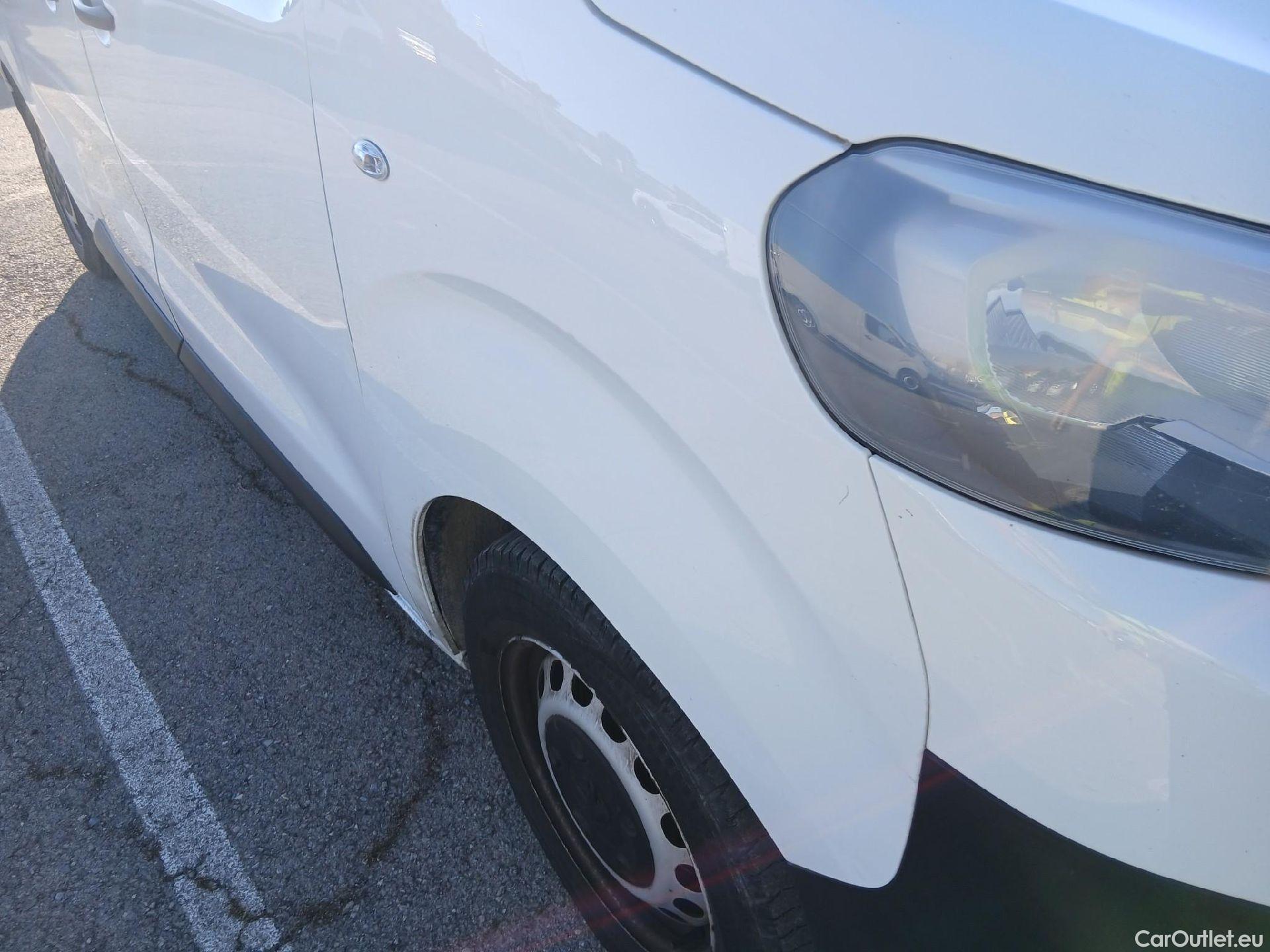  Peugeot  Expert PEUGEOT  / 2016 / 4P / furgón Furgón Pro 1.5 BlueHDi 120 Standard #43