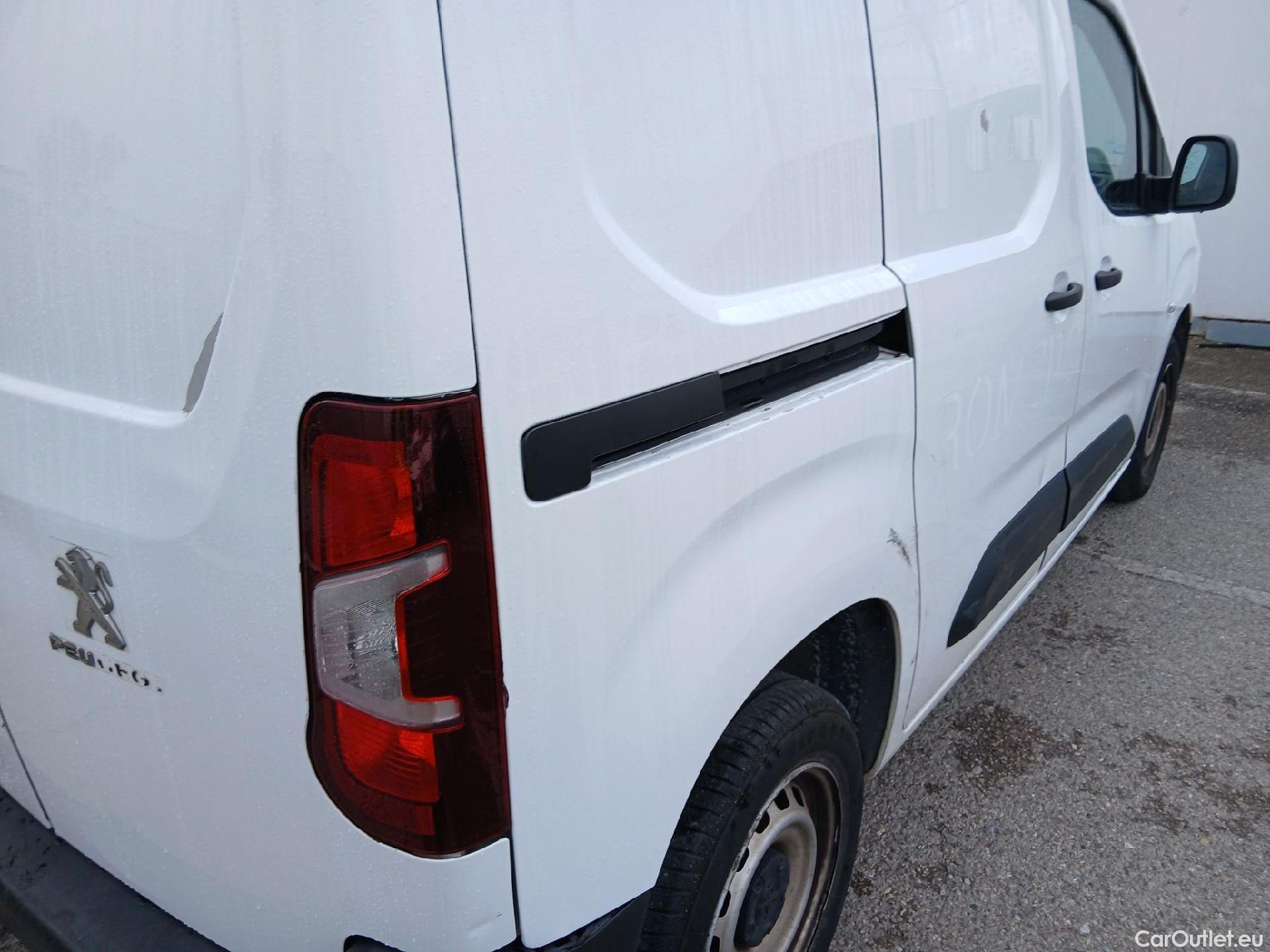  Peugeot  Partner PEUGEOT  / 2018 / 4P / furgón derivado de turismo Premium Standard 600kg BlueHDi 73kW #28