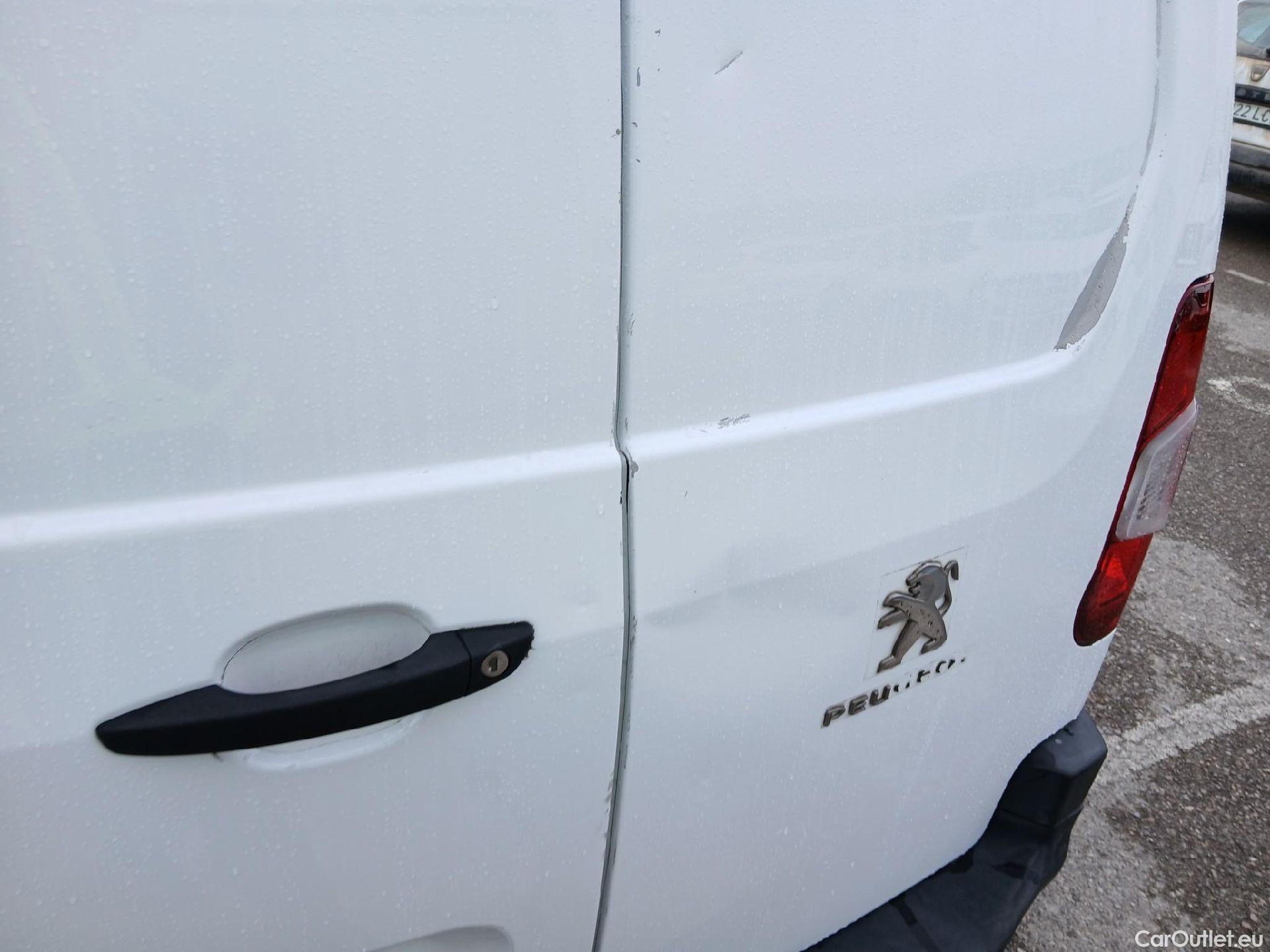  Peugeot  Partner PEUGEOT  / 2018 / 4P / furgón derivado de turismo Premium Standard 600kg BlueHDi 73kW #21
