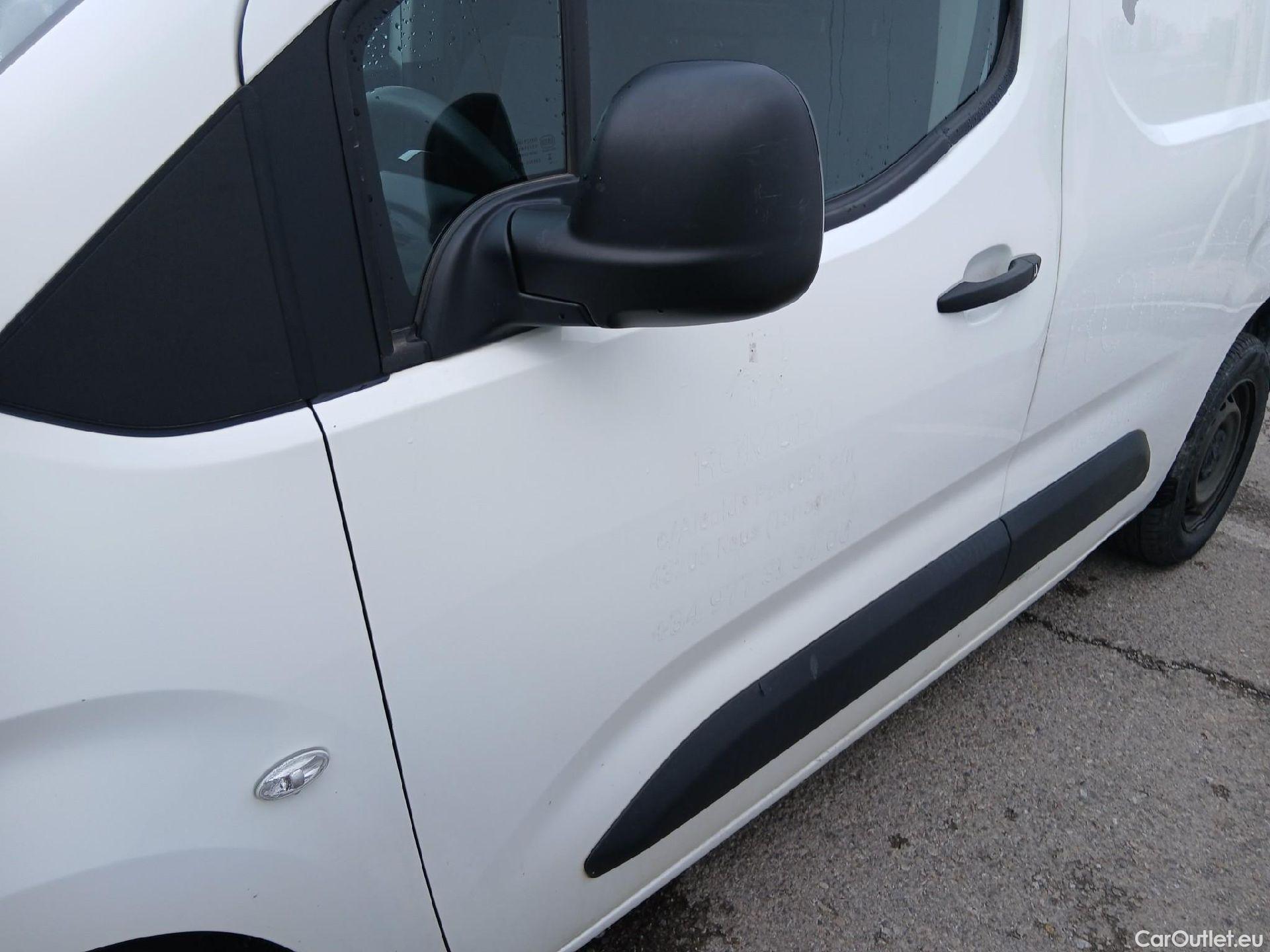  Peugeot  Partner PEUGEOT  / 2018 / 4P / furgón derivado de turismo Premium Standard 600kg BlueHDi 73kW #14