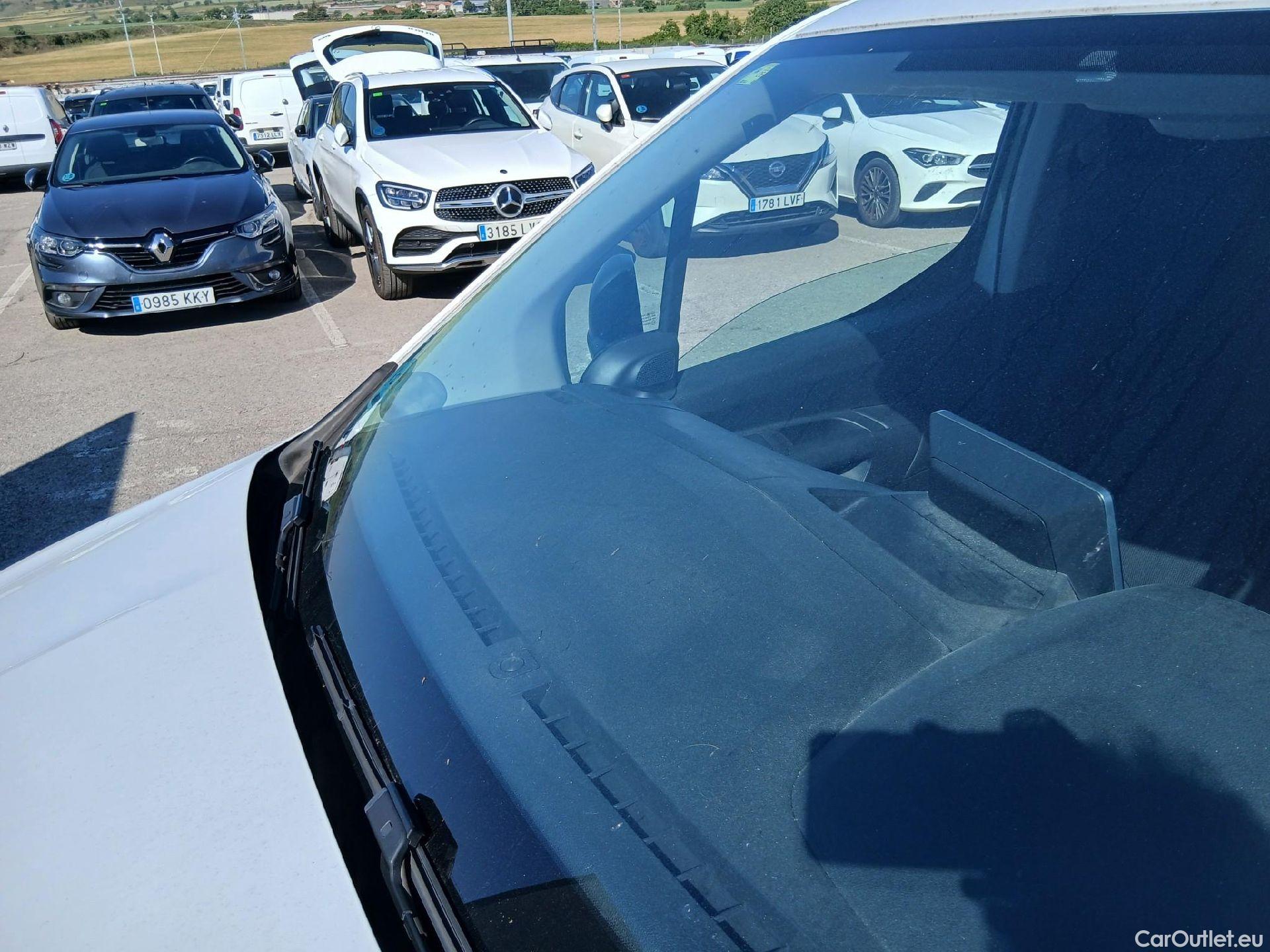  Peugeot  Partner PEUGEOT   Pro Standard  BlueHDi 100 CV #37