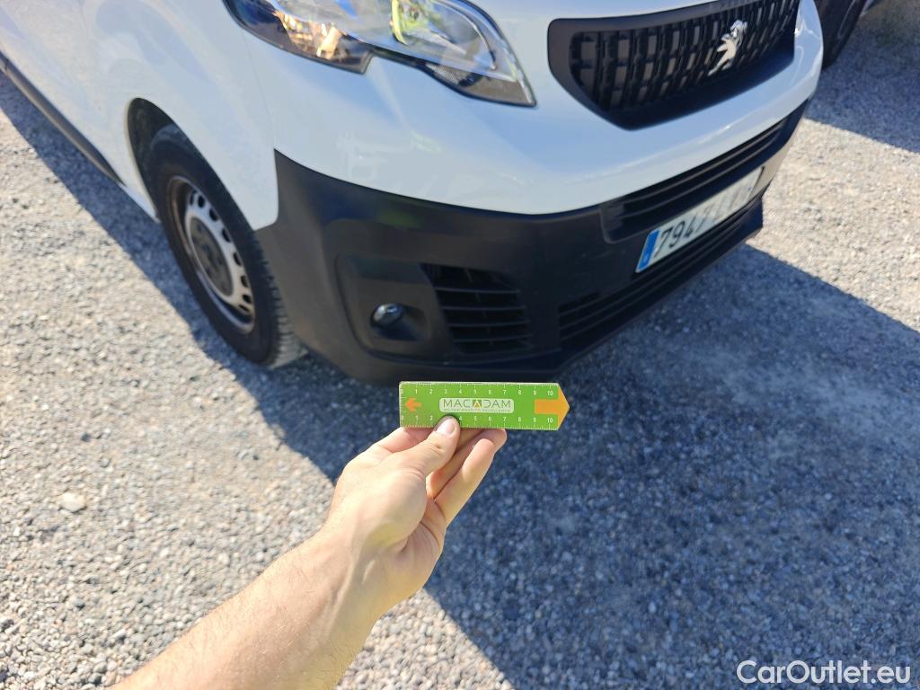  Peugeot  Expert PEUGEOT  Furgón Premium 1.5 BlueHDi 100 Standard / 4P  #28