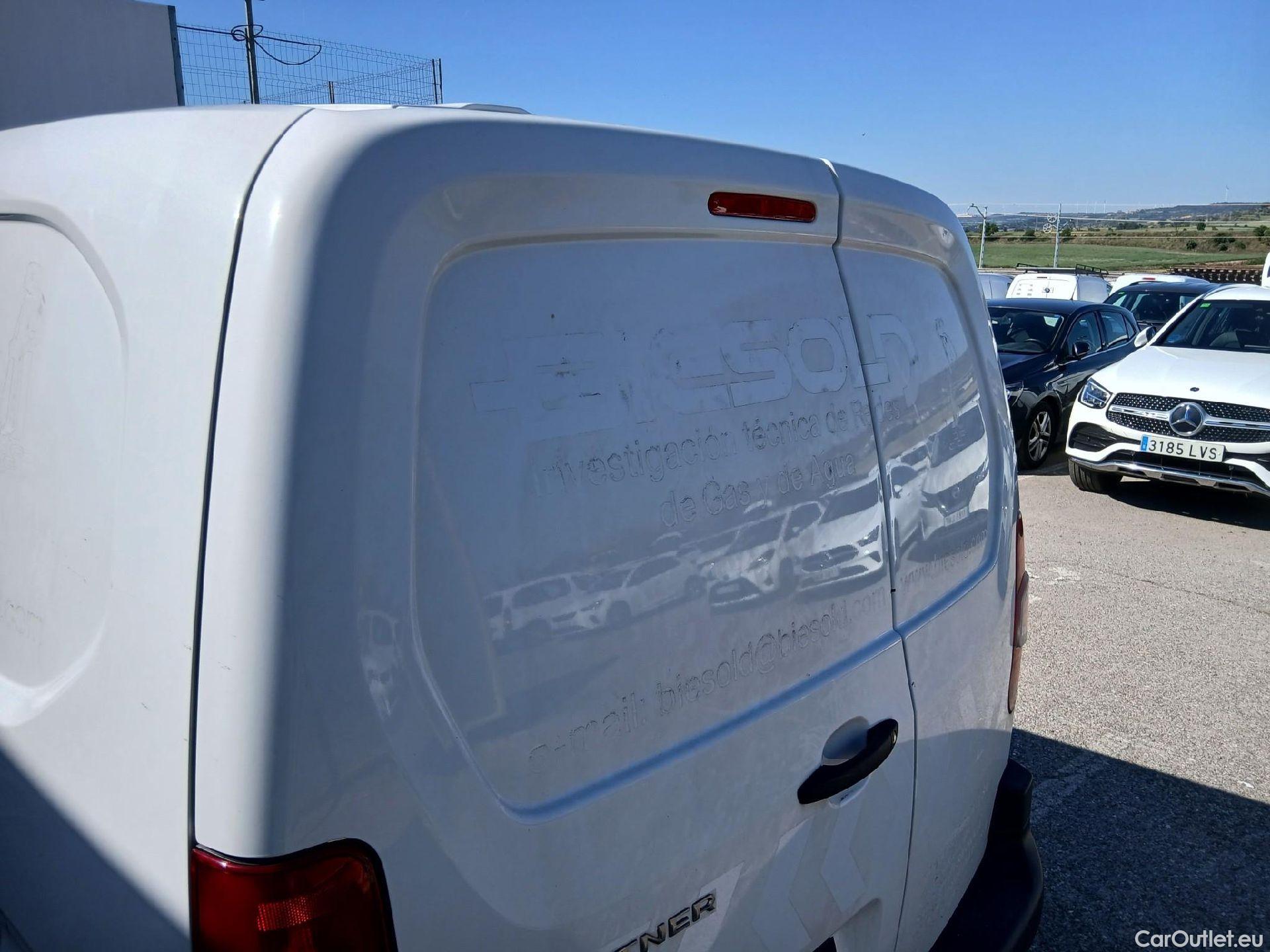  Peugeot  Partner PEUGEOT   Pro Standard  BlueHDi 100 CV #17