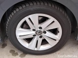  Volkswagen  Golf  VOLKSWAGEN / 2019 / 5P / BERLINA 2.0 TDI SCR LIFE DSG #111
