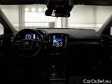  Volvo  XC 40 VOLVO XC40 / 2017 / 5P / SUV T2 AUTOMATICO BUSINESS #3