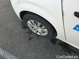  Peugeot  208 1.2 PT 75 S&S PREMIUM #32