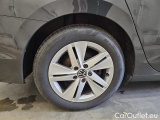  Volkswagen  Golf  2.0 TDI SCR Life Variant #10