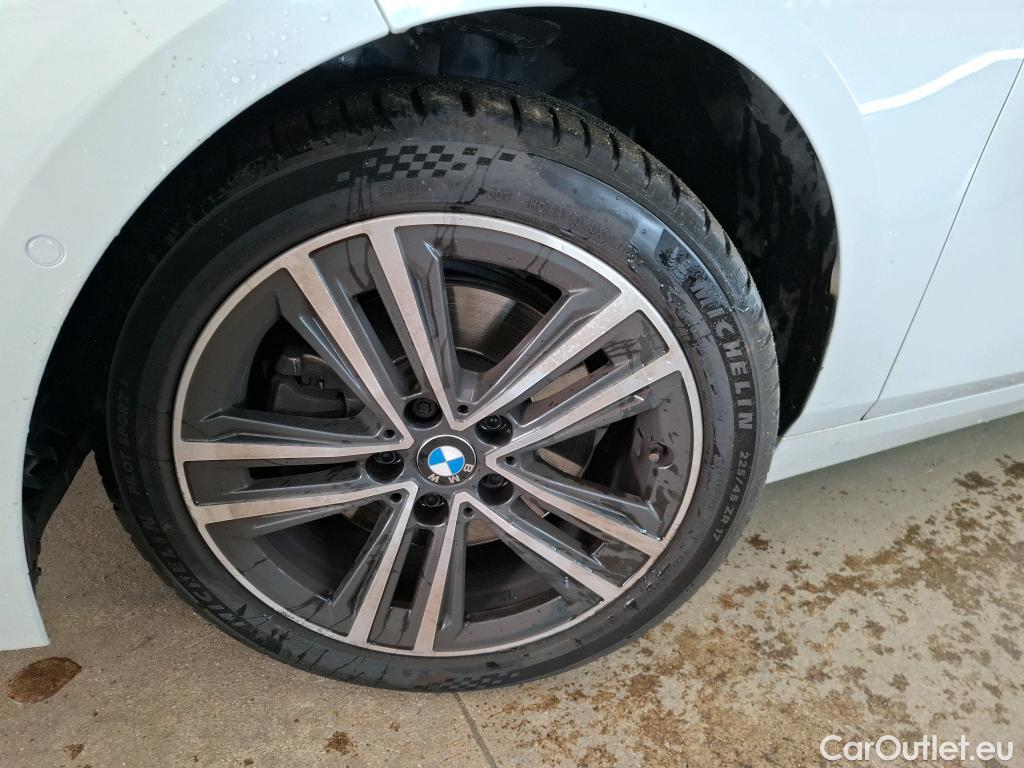  Bmw  Serie 1 BMW Série 1 / 2019 / 5P / Berline 1.5 116I DKG7 Business Design #1