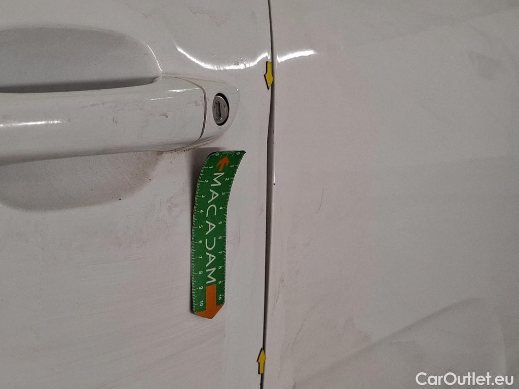  Citroen  C3  Feel 1.2 PureTech 70CV BVM5 E6dT #9