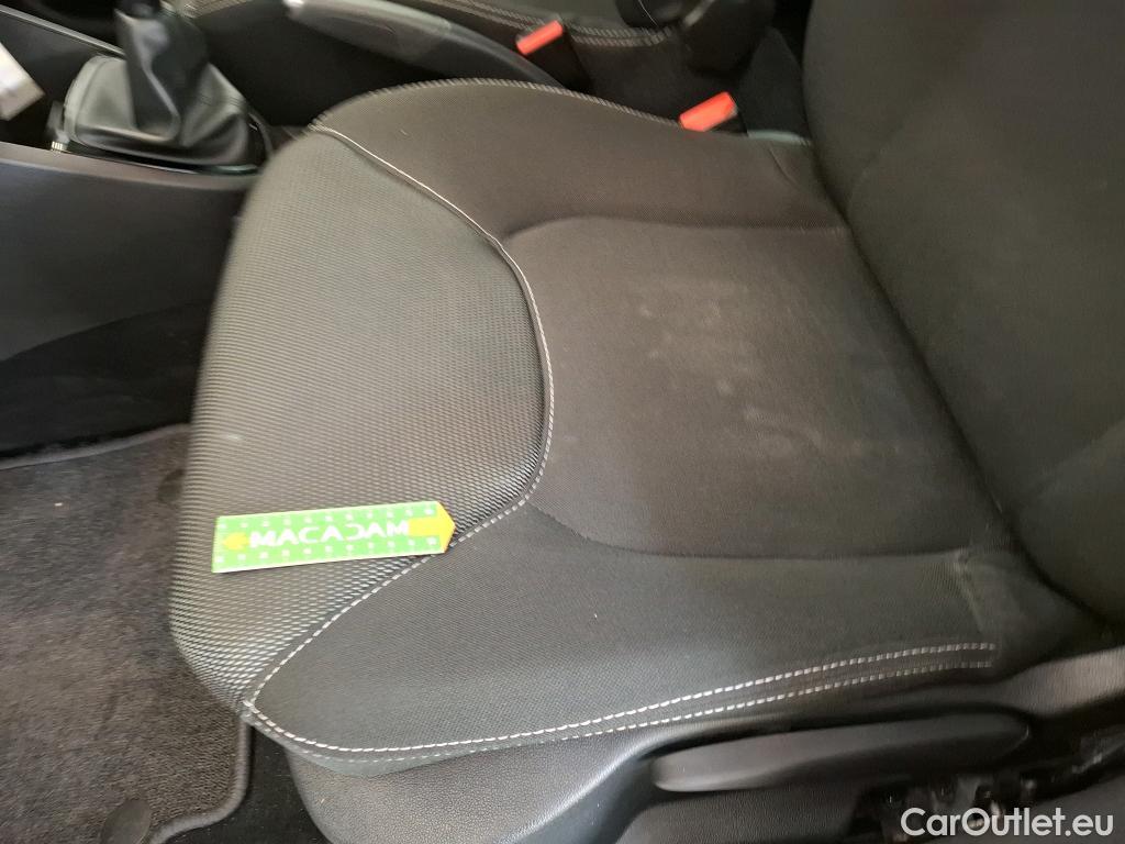  Renault  Clio  IV Business 0.9 TCe 90CV BVM5 E6 #25