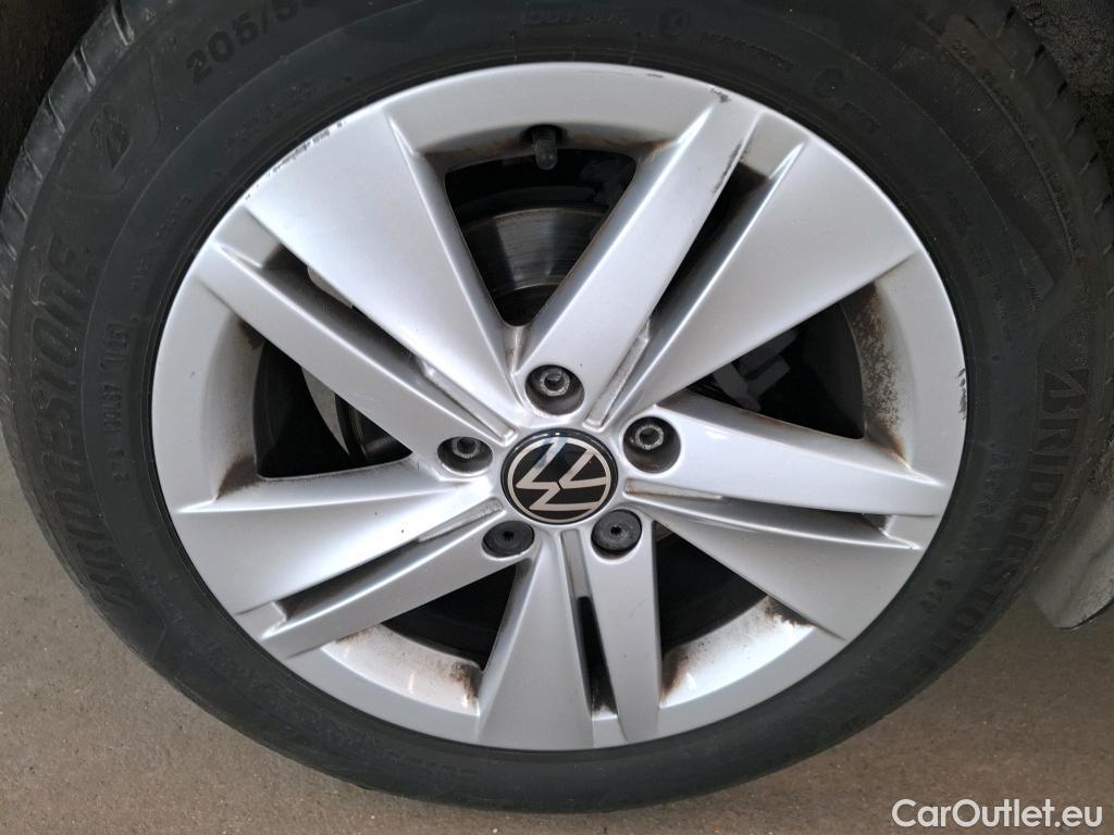  Volkswagen  Golf  VOLKSWAGEN SW / 2020 / 5P / Break 2.0 TDI SCR 115 DSG7 Life Business #48
